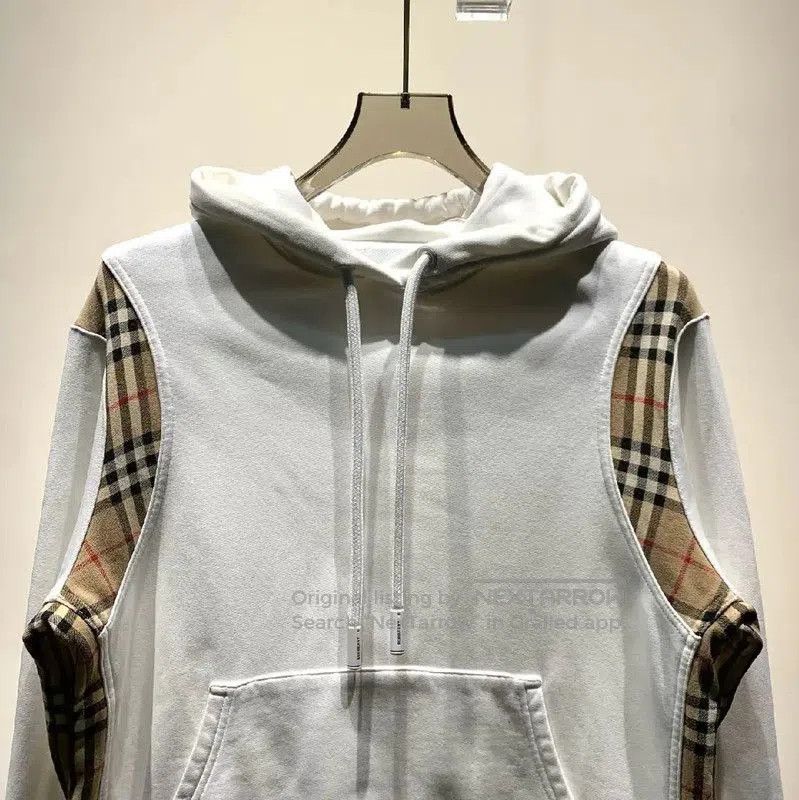 Burberry Burberry Women's White Cotton Hoodie. Size S / US 4 / IT 40 - 3 Thumbnail
