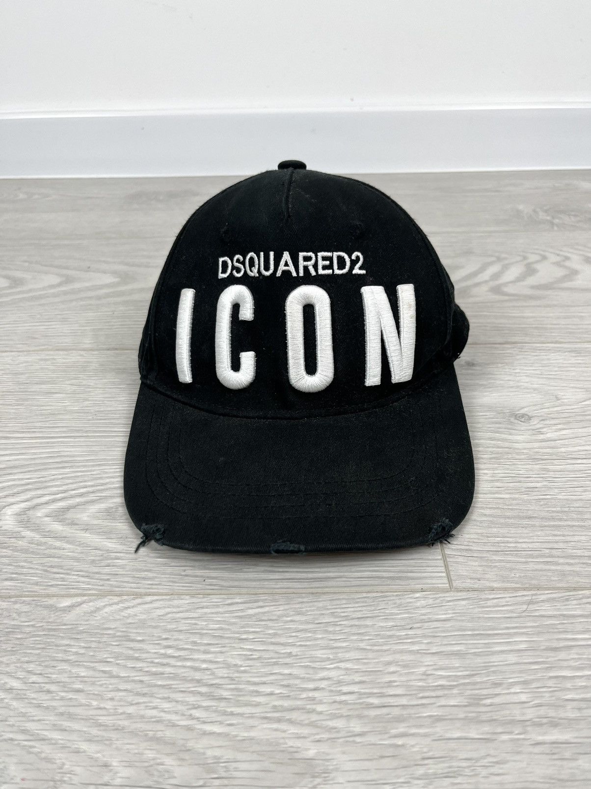 Dsquared2 Dsquared 2 ICON Black Logo Distressed Cap Hat Size ONE SIZE - 2 Thumbnail