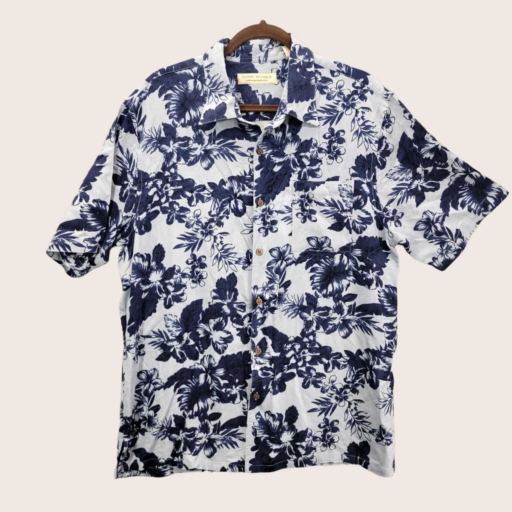Vintage Island Republic shirt Mens XXL 100% Silk Floral Pattern Blue White Hawaiian Size US XXL / EU 58 / 5 - 1 Thumbnail