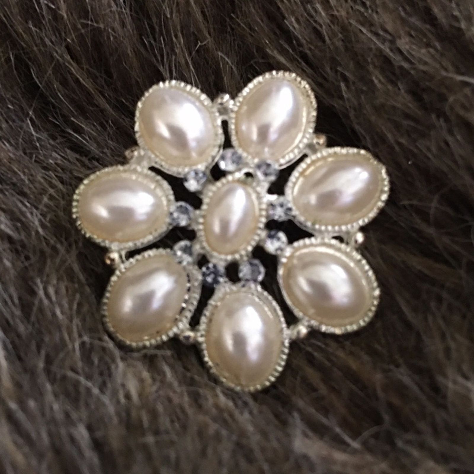 Vintage Vintage pearl and rhinestone floral style earrings Size ONE SIZE - 3 Thumbnail