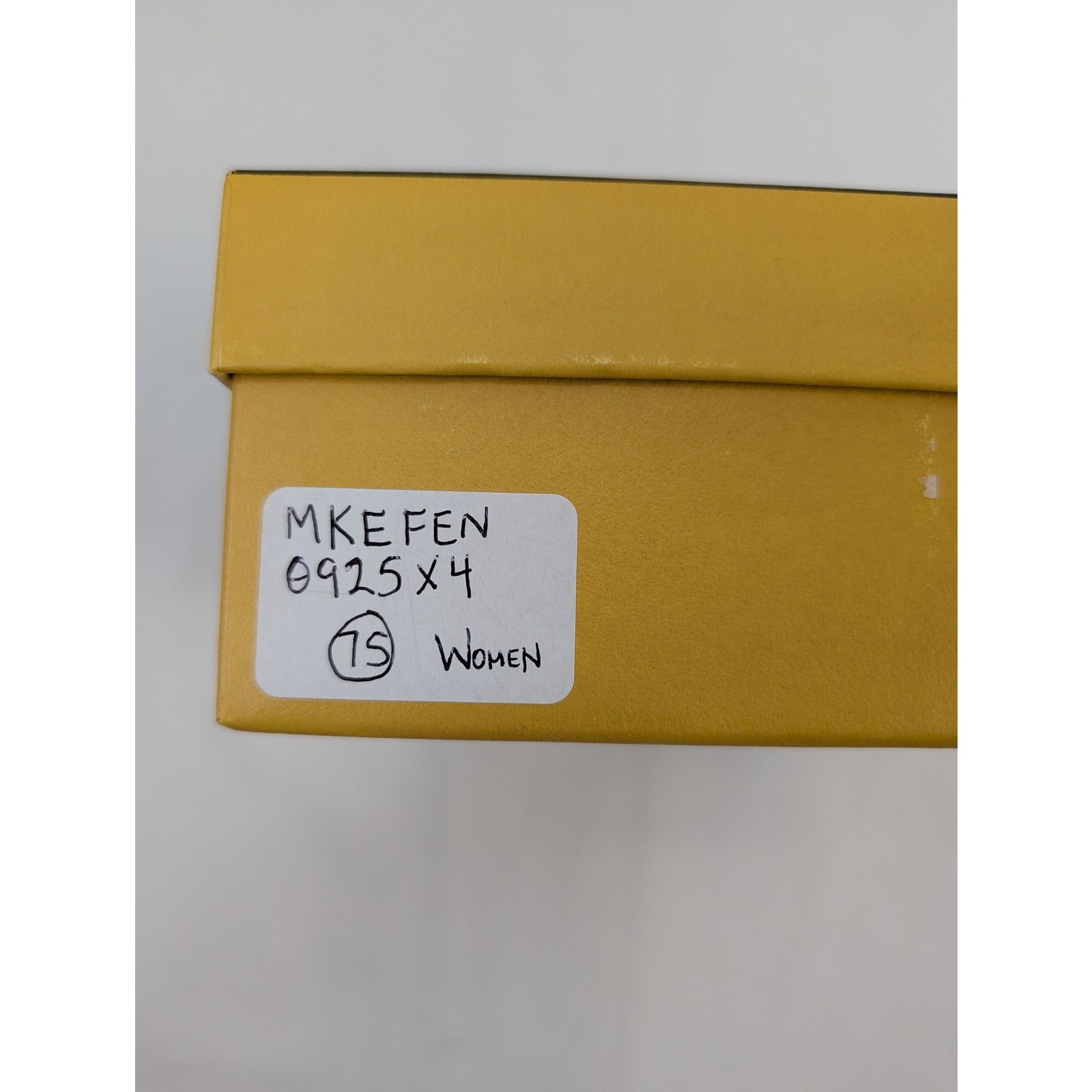 Fendi o1rshd1 Size: 75 / Women Reversible Belt Calf Leather Size ONE SIZE - 19 Thumbnail