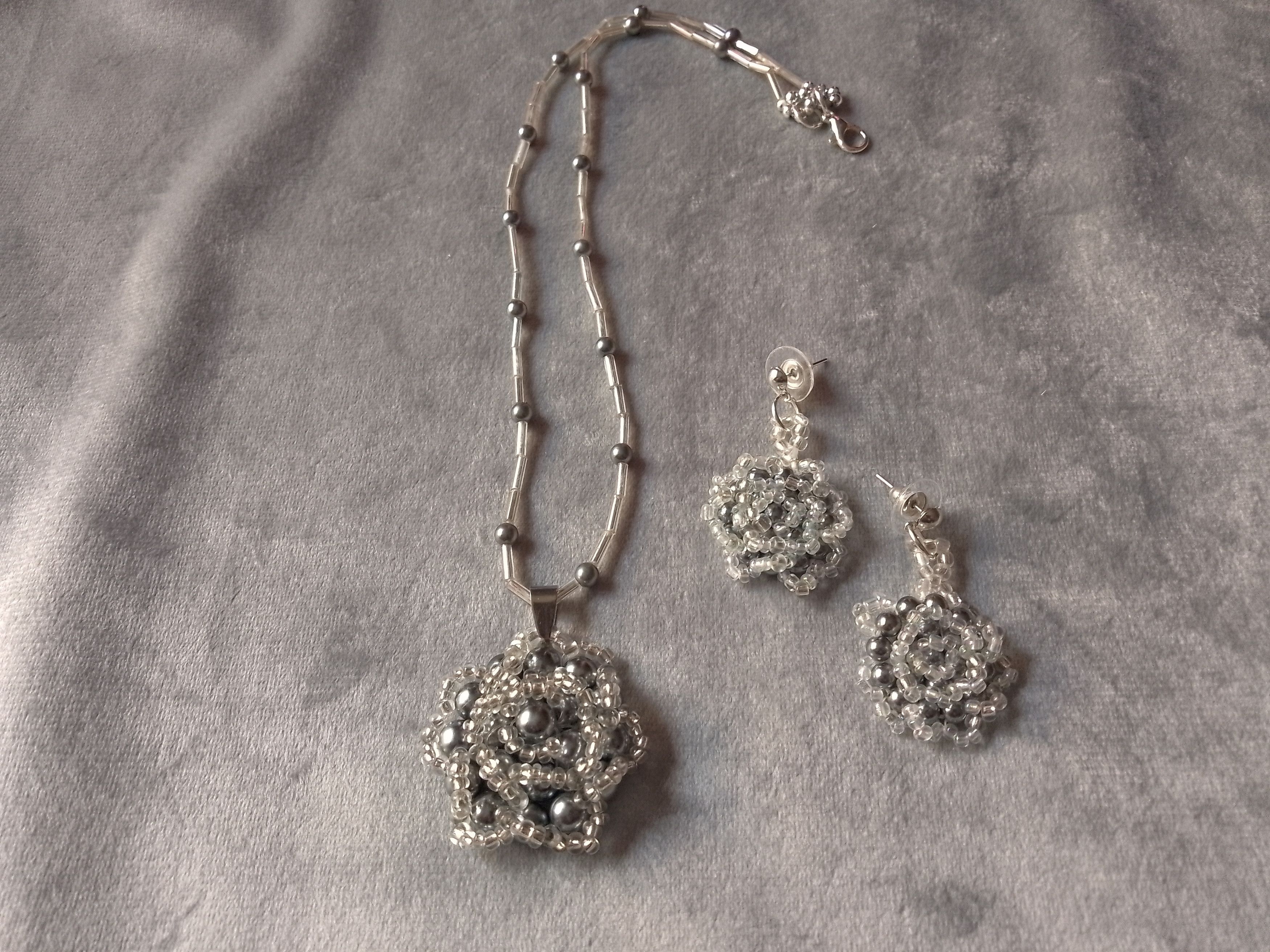 Handmade Necklace rose pendant earrings. Gray,silver. Elegant Size ONE SIZE - 3 Thumbnail