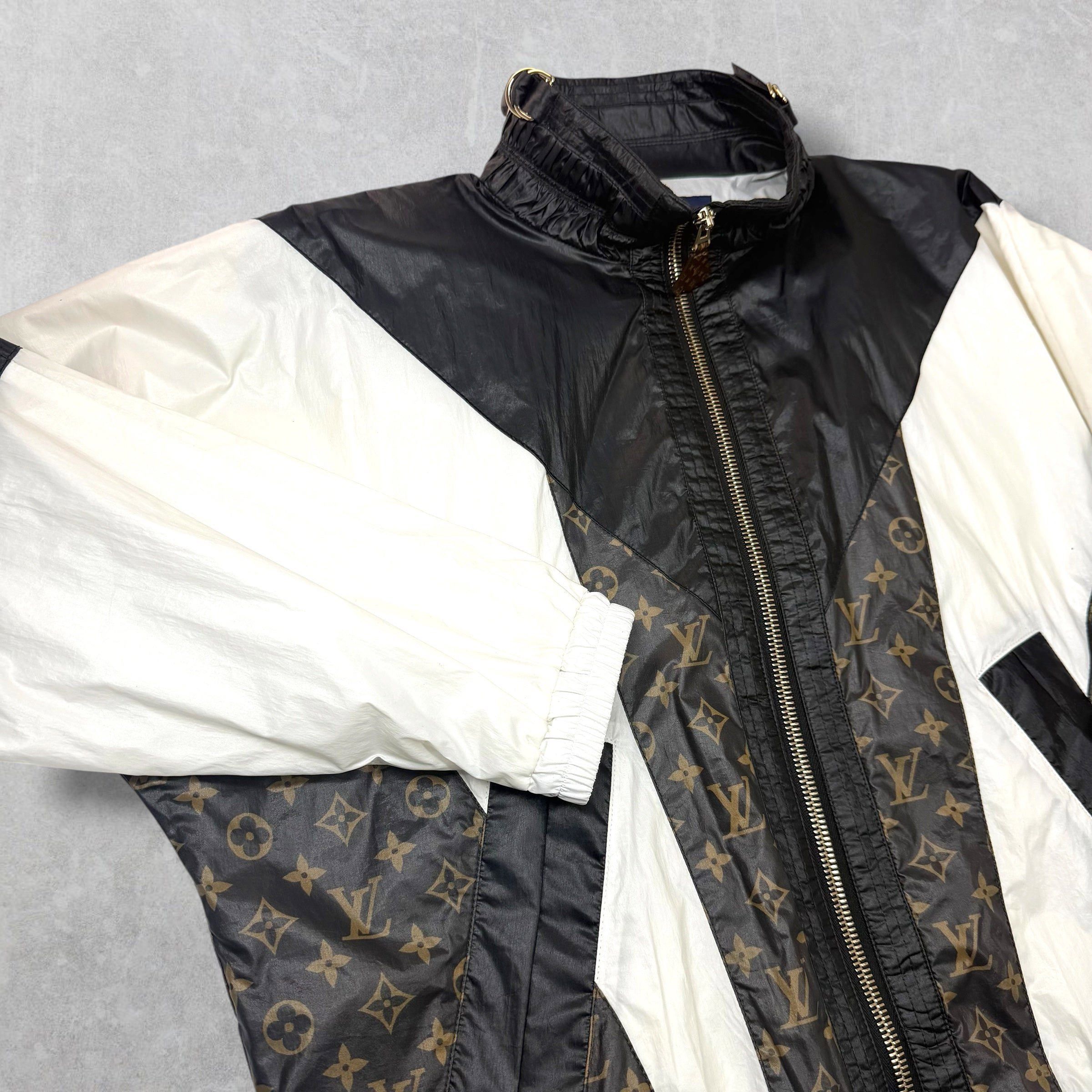 Louis Vuitton Louis Vuitton Sporty Zip-Up Parka 40 (M) Size M / US 6-8 / IT 42-44 - 3 Thumbnail