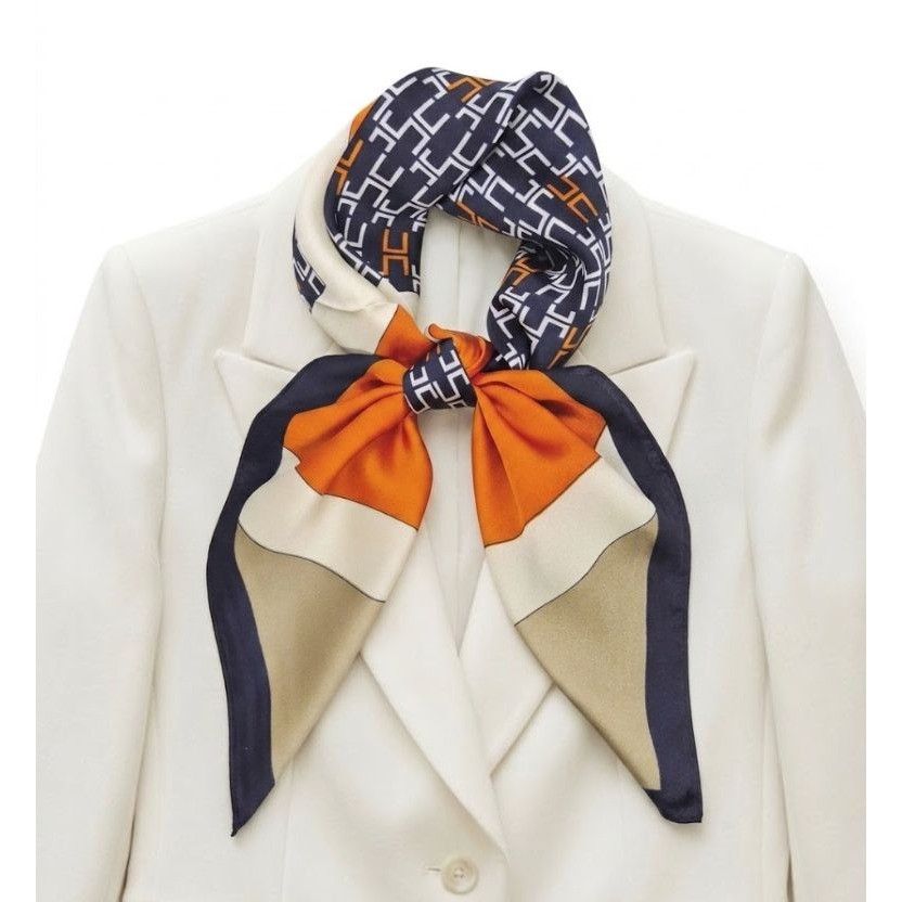 Other ✨Luxurious Elegant Bandana Square Scarf Silky Soft Satin Sof Size ONE SIZE - 1 Thumbnail