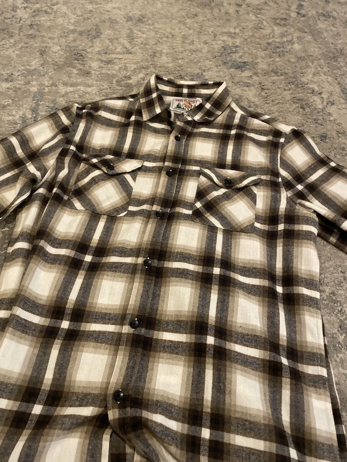 Free Planet Free planet flannel Size US XL / EU 56 / 4 - 2 Thumbnail