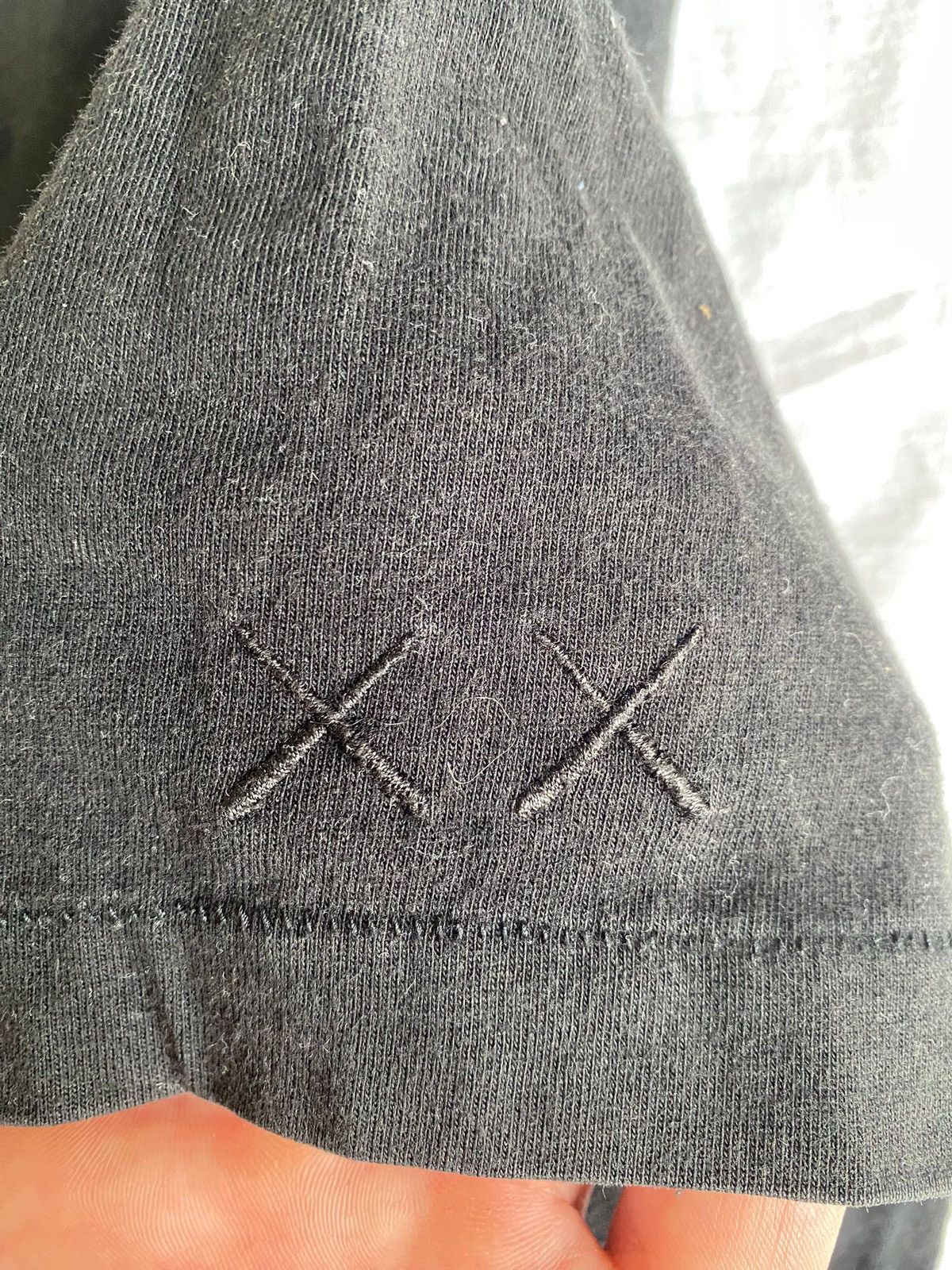 Kaws × Uniqlo tee kaws x uniqlo Size US M / EU 48-50 / 2 - 3 Thumbnail