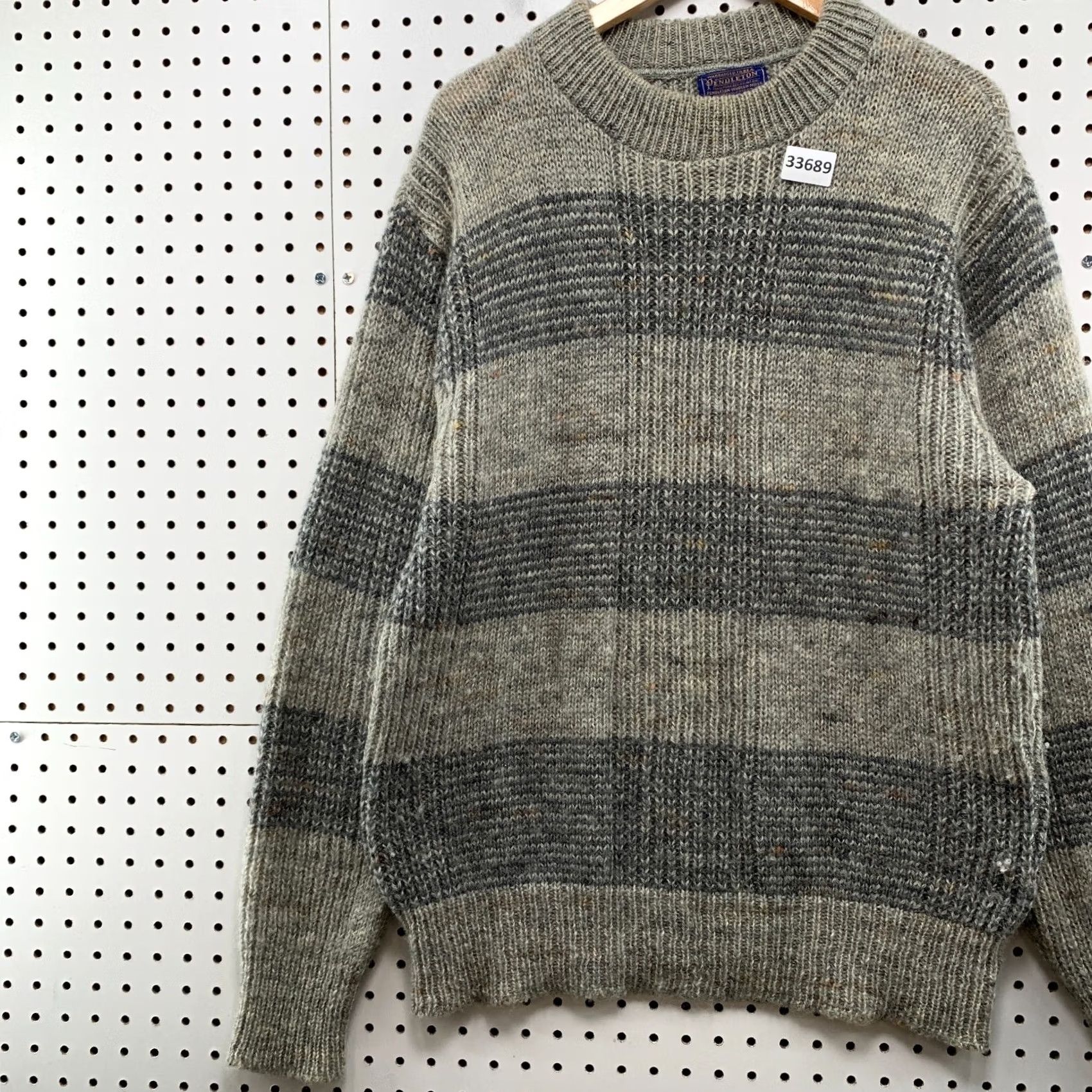 Pendleton VINTAGE Pendleton Sweater Mens L Gray Knit Wool Striped USA Logo Pullover Size US L / EU 52-54 / 3 - 3 Thumbnail