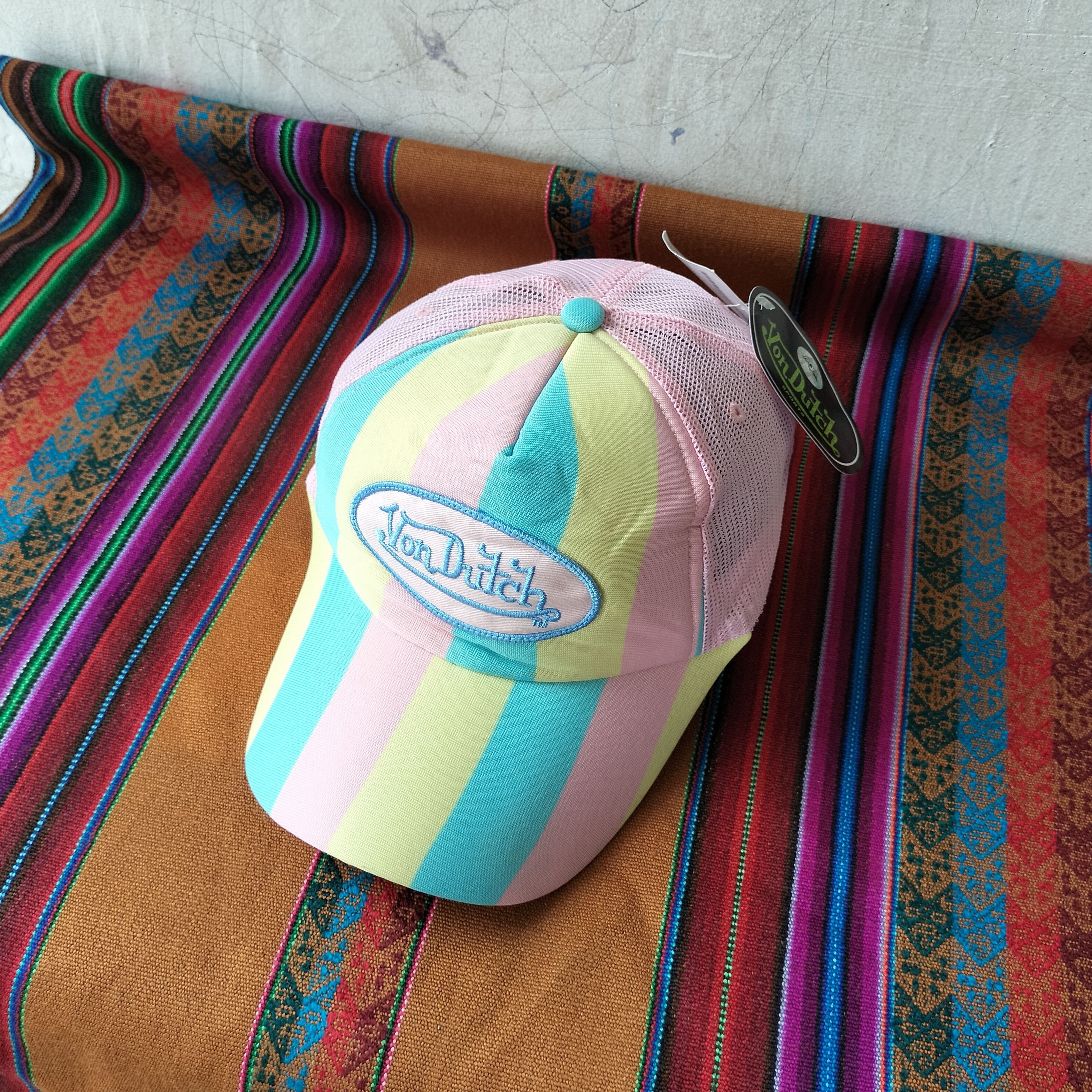 Von Dutch Von Dutch rainbow collor trucker hats Size ONE SIZE - 1 Thumbnail