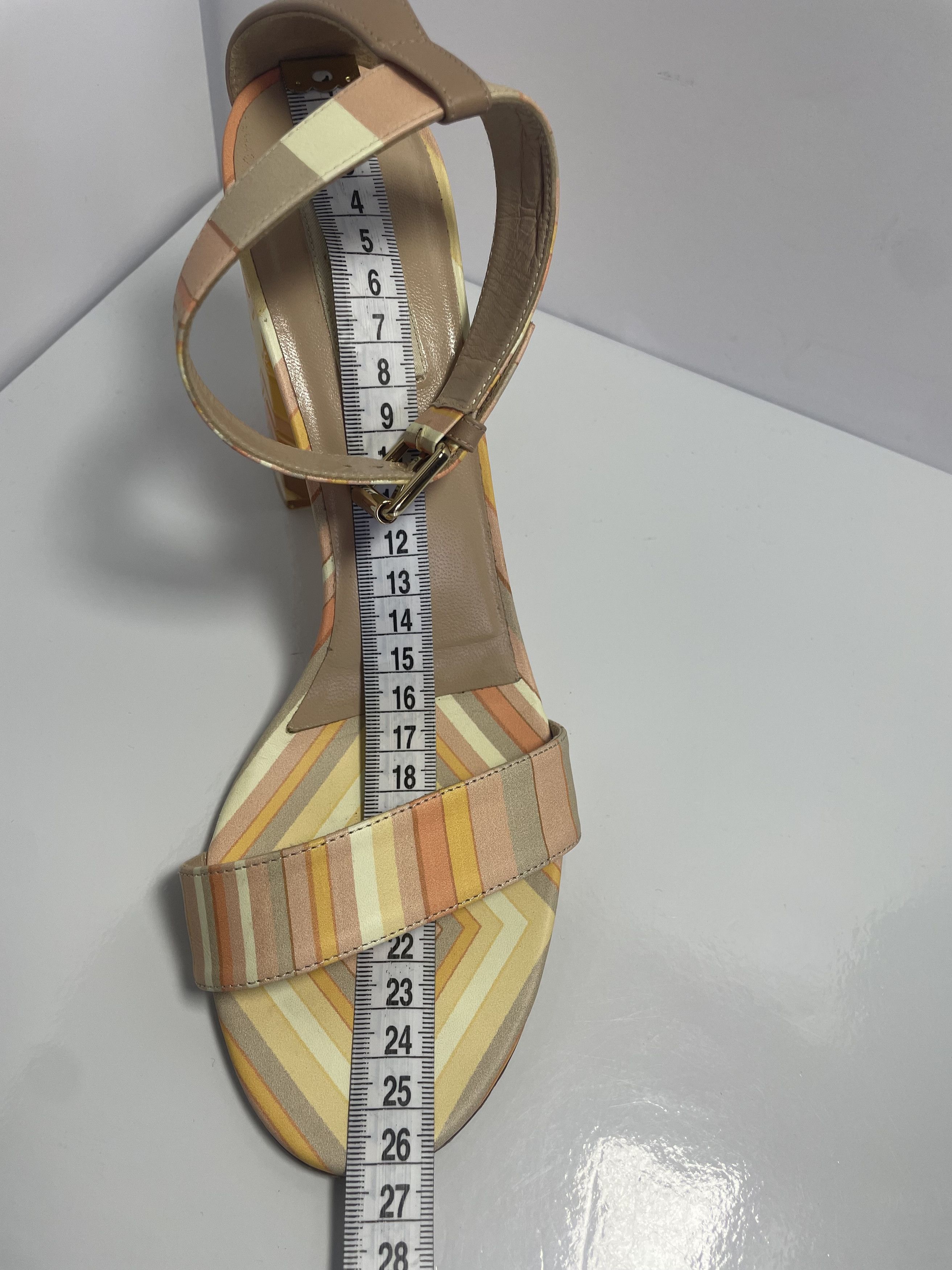 Valentino Valentino Garavani leather sandals Size US 10 / IT 40 - 10 Thumbnail