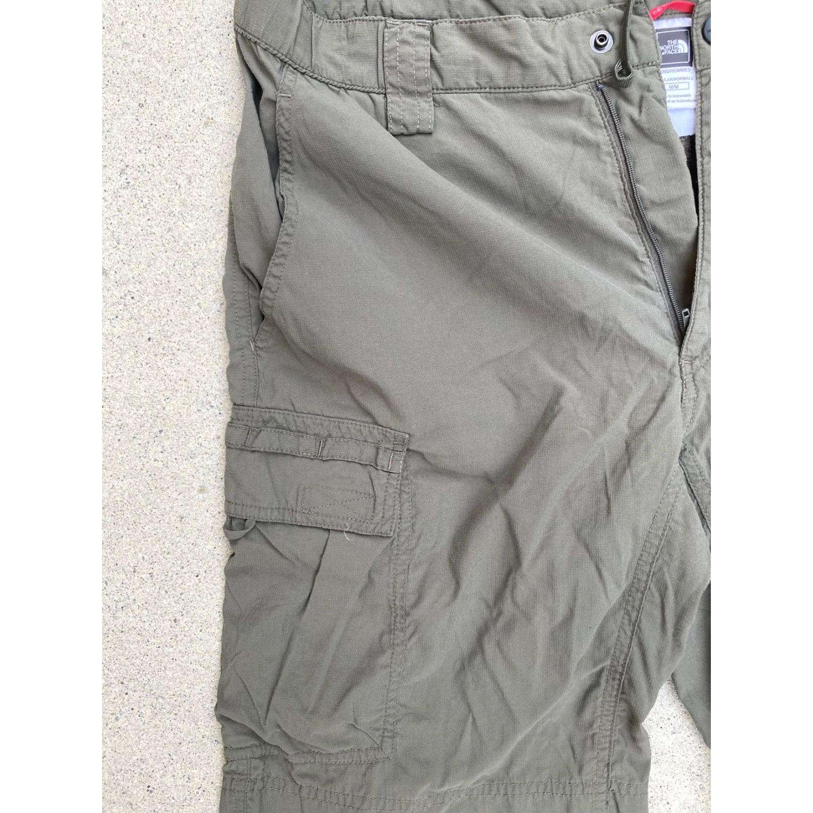 The North Face Men's North Face Shorts Green Nylon Solid PILLING M Lifestyle Hike Climb STAIN Size US 31 - 7 Thumbnail