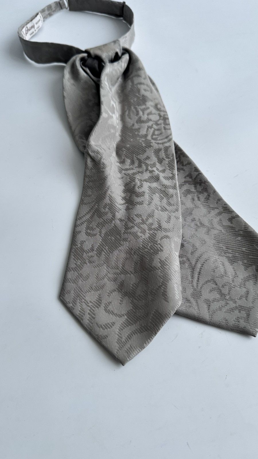 Brioni Brioni Roma Silk Ascot Tie Cravat Vintage Floral Jacquard Size ONE SIZE - 2 Thumbnail