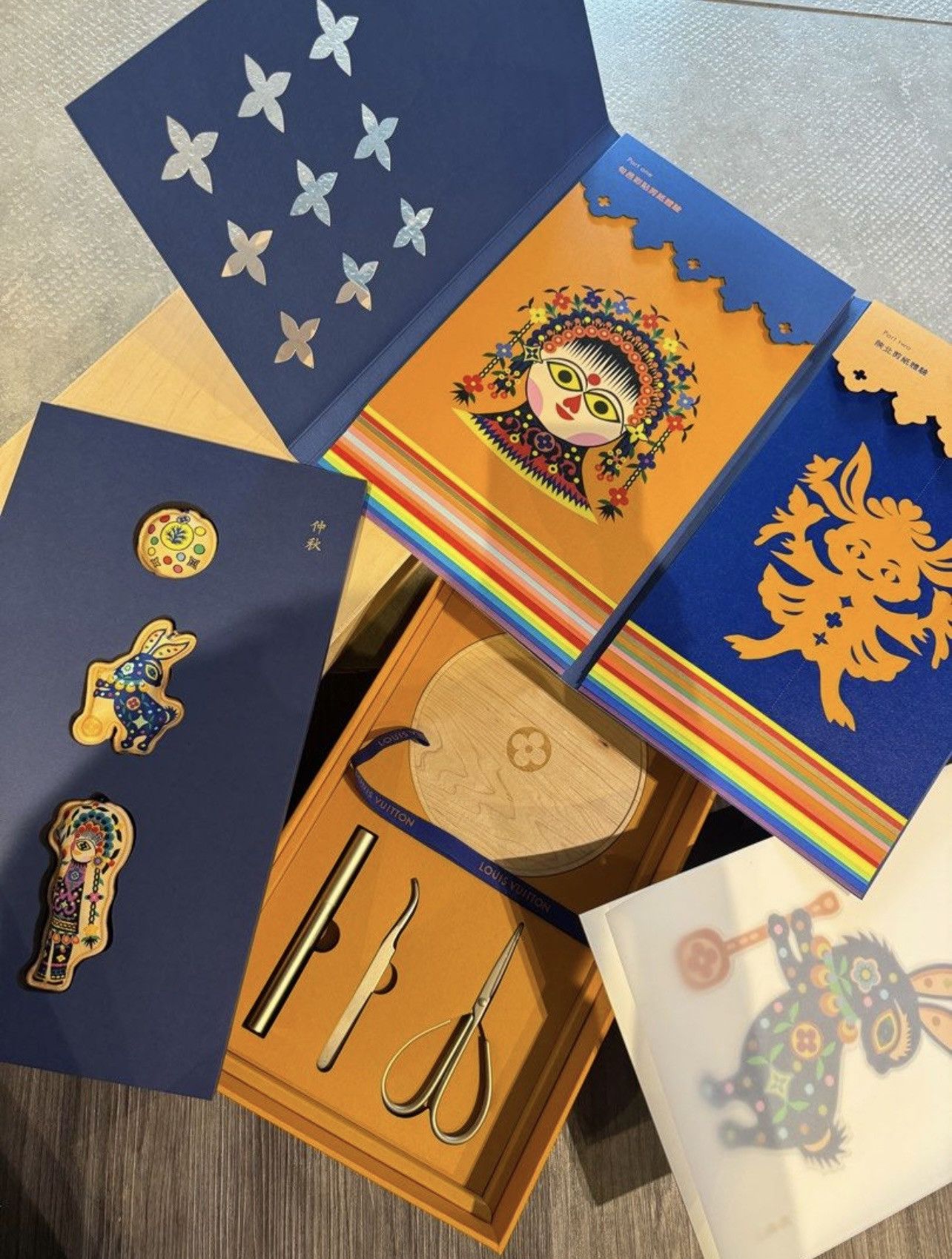 Louis Vuitton × Pharrell 🔥 Rare! Louis Vuitton paper cutting art Set jewelry box Size ONE SIZE - 1 Thumbnail