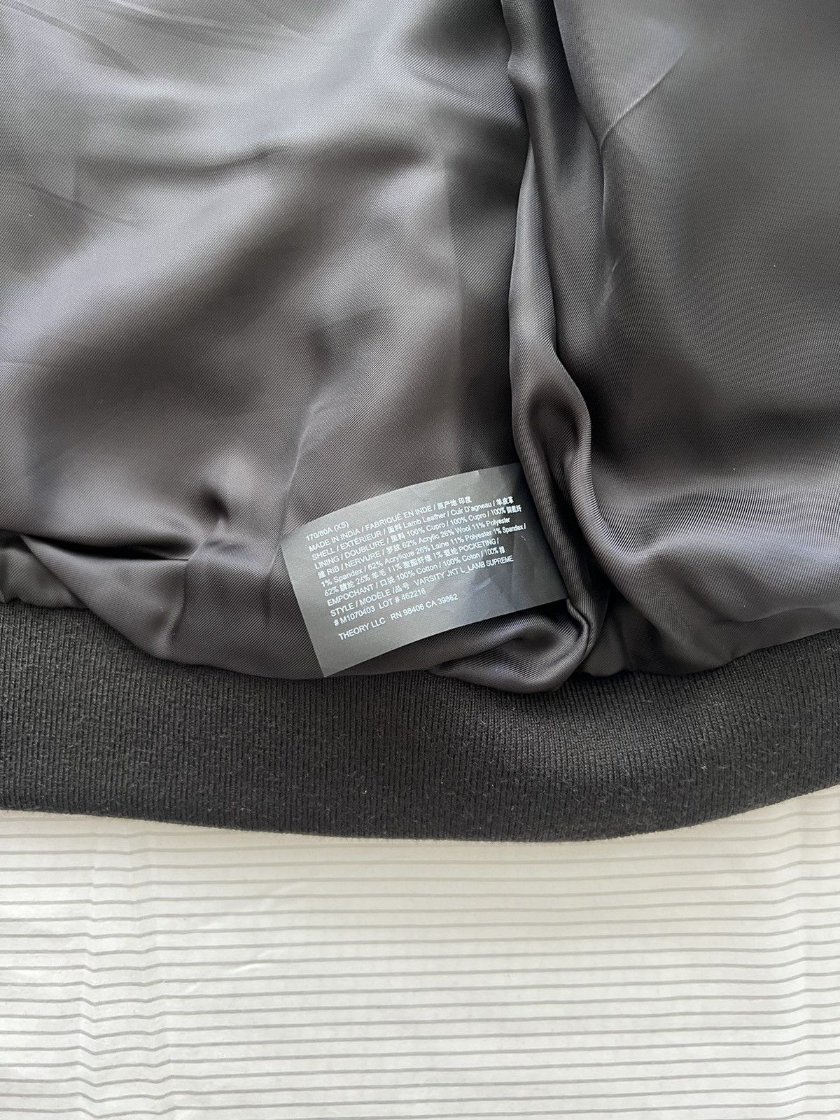 Theory Theory Men’s Lambskin Leather Bomber Size US XS / EU 42 / 0 - 7 Thumbnail