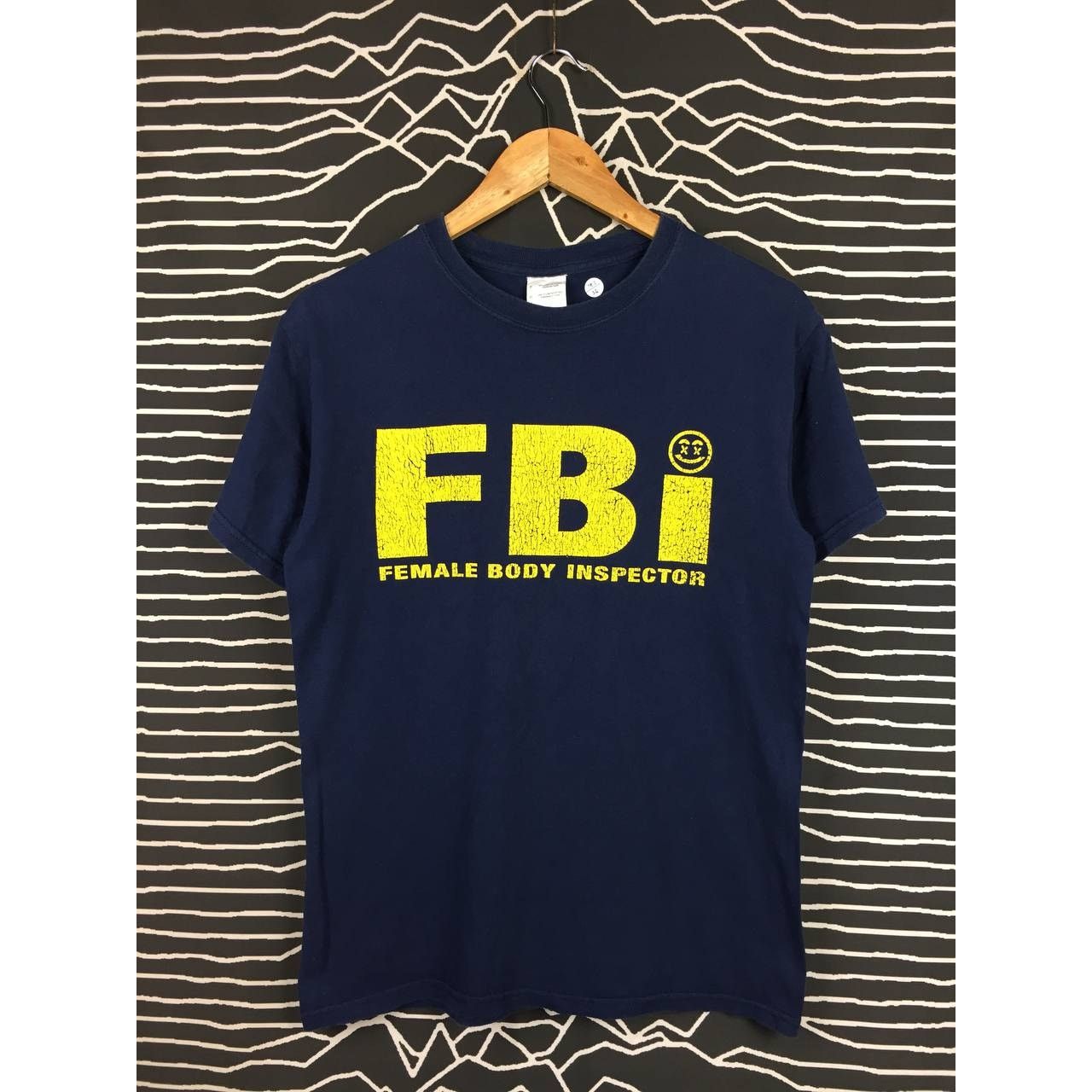Vintage Vtg Y2K FBI Female Body Inspector Parody Tee Size S Size US S / EU 44-46 / 1 - 1 Thumbnail
