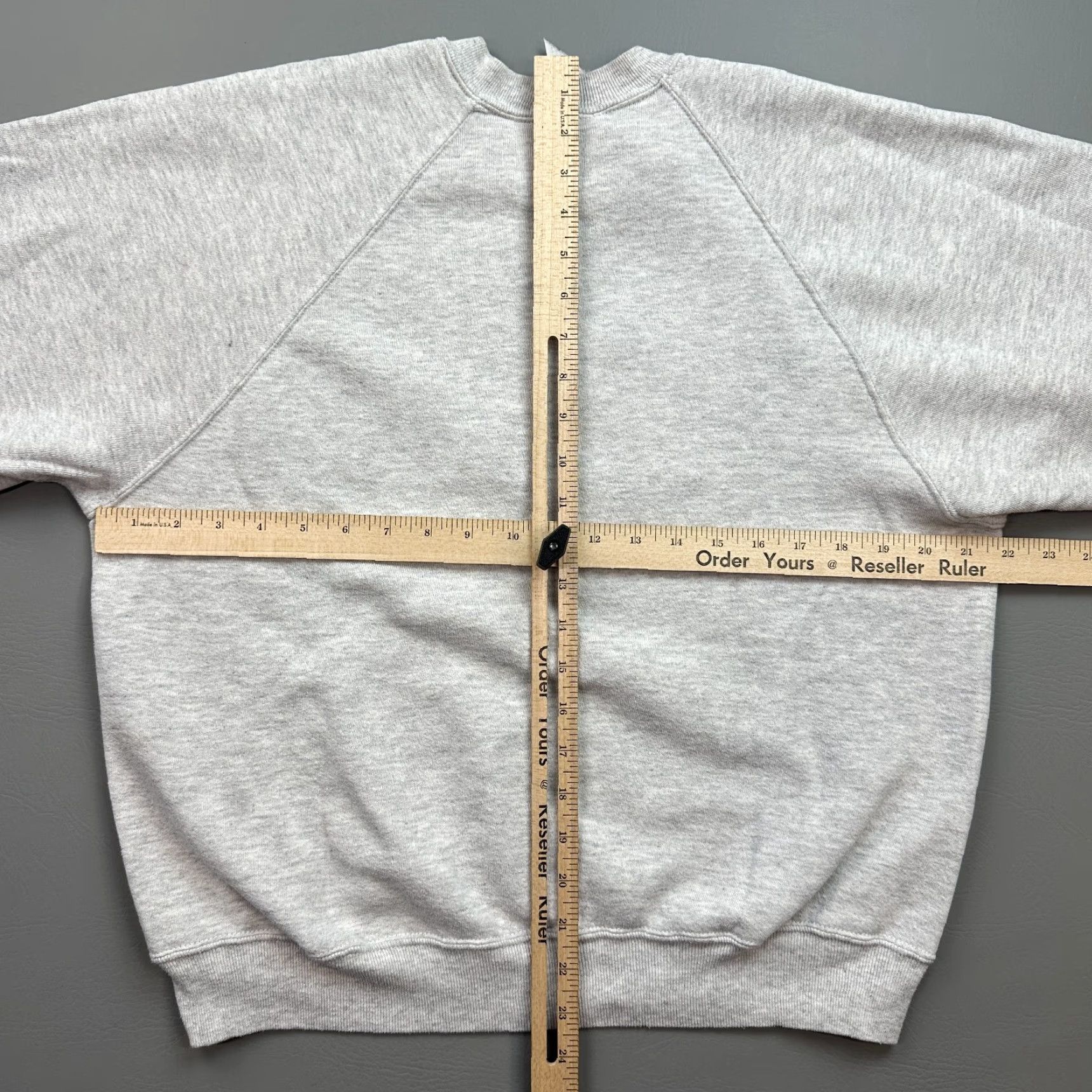 Jerzees VINTAGE Jerzees Sweatshirt Womens Large Gray Hockey Mom Embroidered USA Made Size L / US 10 / IT 46 - 7 Thumbnail