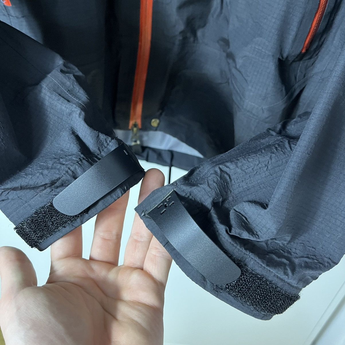 Haglofs Haglöfs Gore-Tex Black Waterproof Windbreaker Jacket Outdoor Size US L / EU 52-54 / 3 - 4 Thumbnail