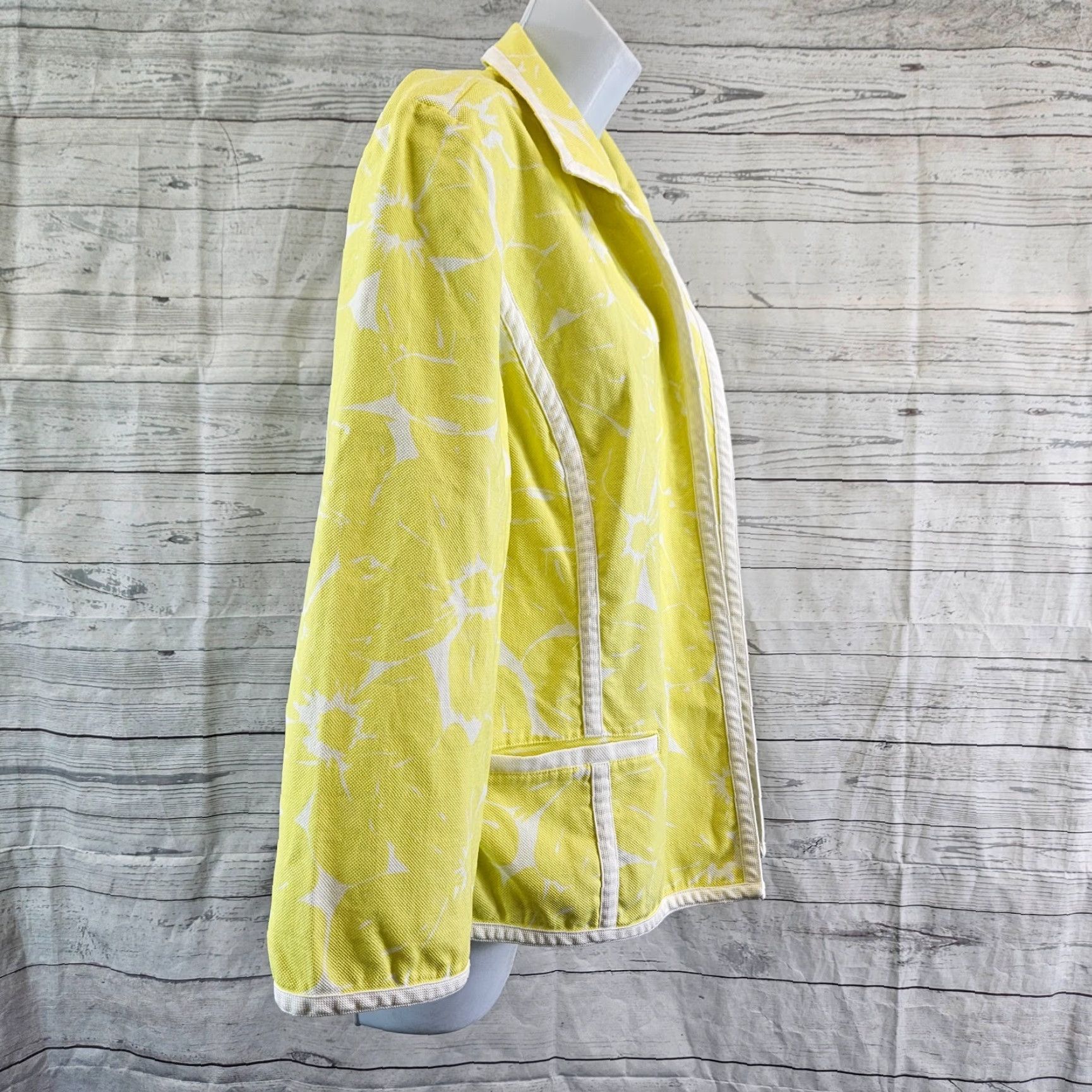 Vintage Chico's Womens Jacket Blazer XL Yellow White Floral Cotton Blend Open Front Shirt Women XL Floral Jacket Size XL / US 12-14 / IT 48-50 - 3 Thumbnail