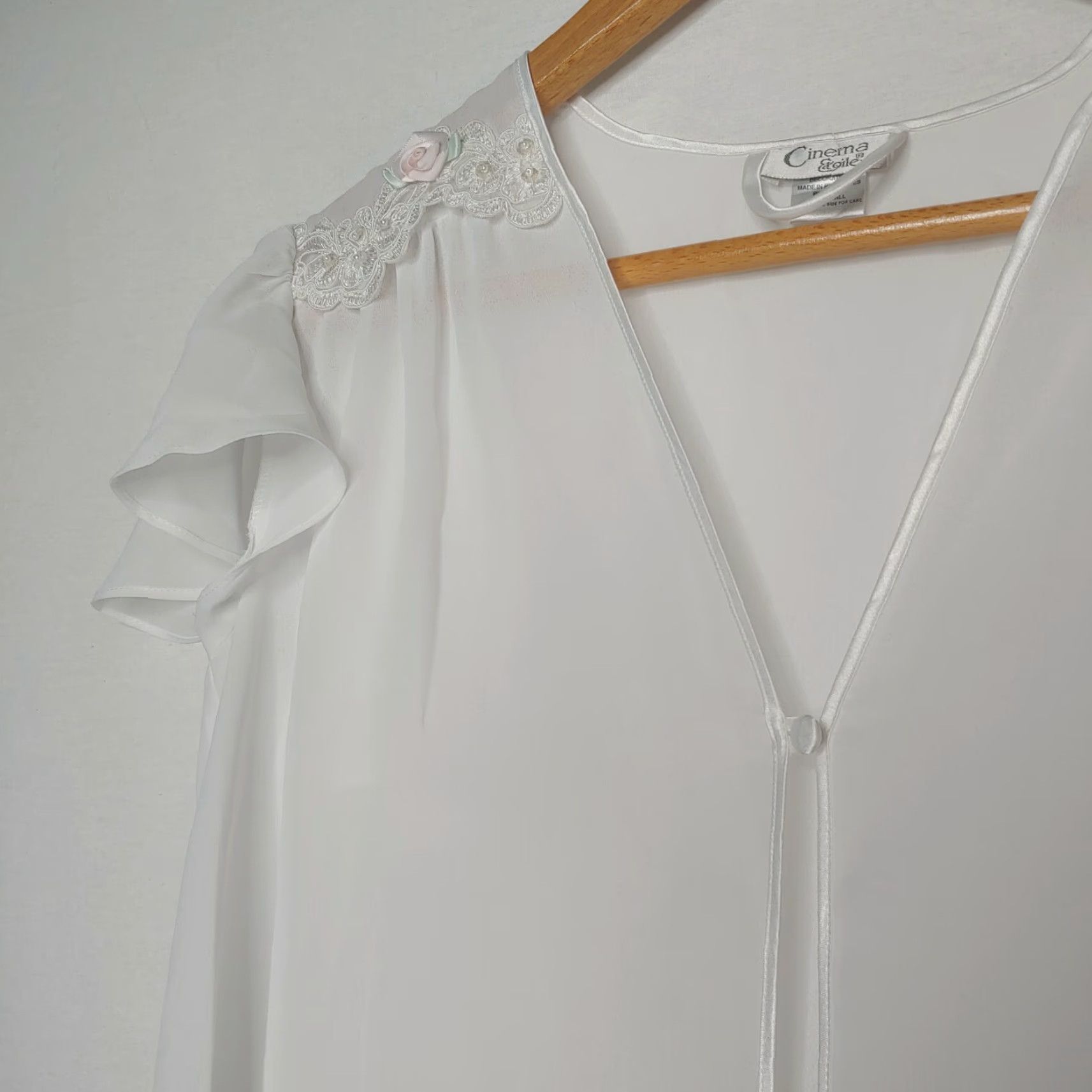 Vintage Cinema Etoile Women Small White Chemise Nightgown Stretch Lace Top Gown Sexy Sleeveless Short Flutter Sleeve 34" Chest 35" Length Size ONE SIZE - 6 Thumbnail