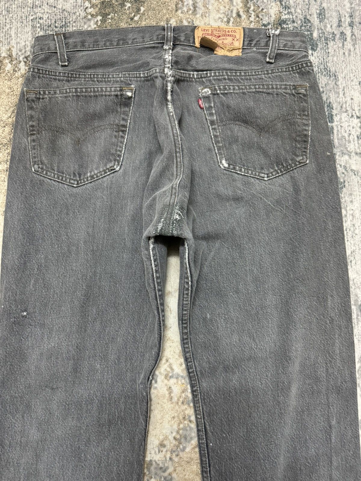 Levi's × Levi's Vintage Clothing × Vintage Vintage Levi’s 501 Distressed Pokdot White Black faded W34 Size US 34 / EU 50 - 9 Thumbnail