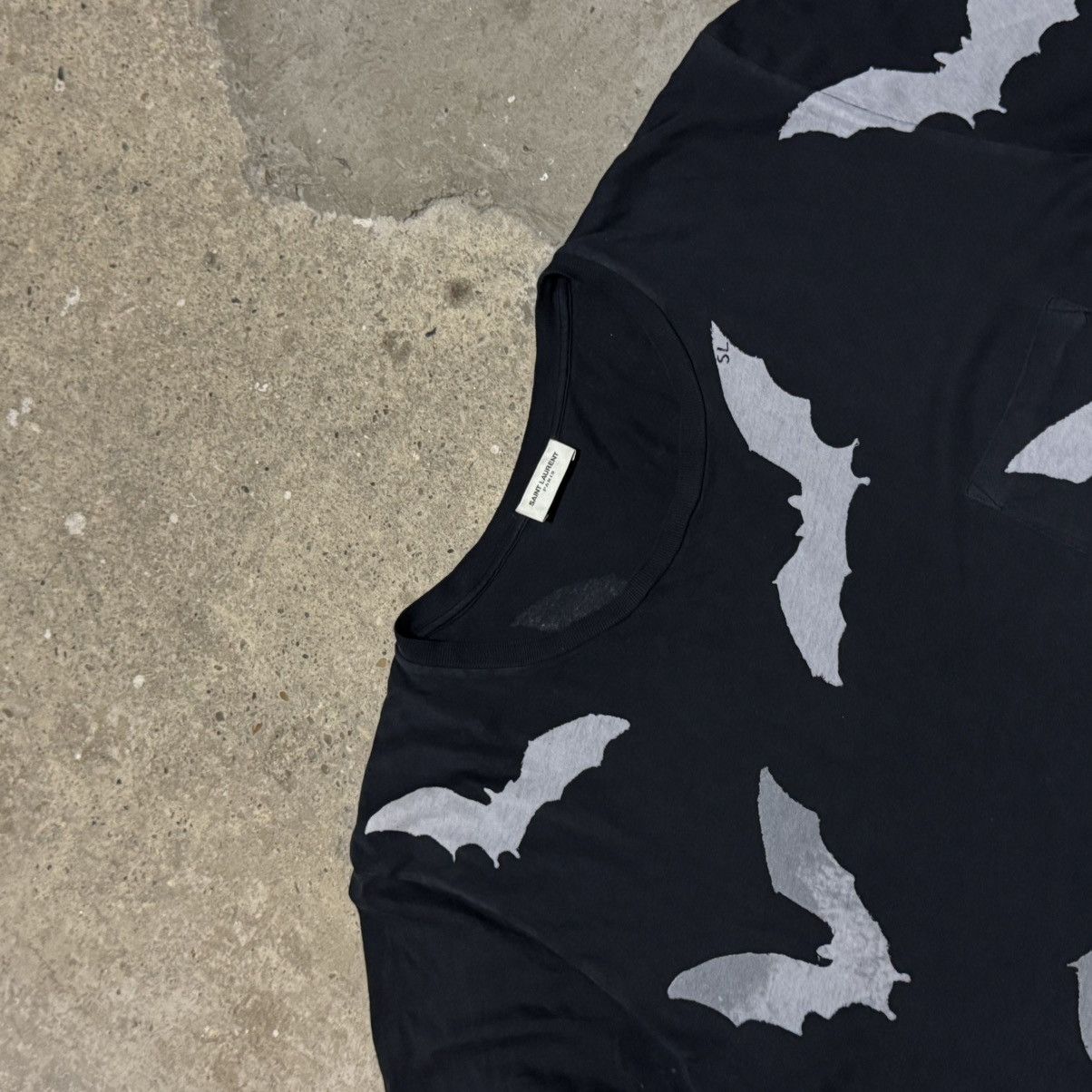 Saint Laurent Paris Saint Laurent paris s/s 19 bat t-shirt Size US L / EU 52-54 / 3 - 4 Thumbnail