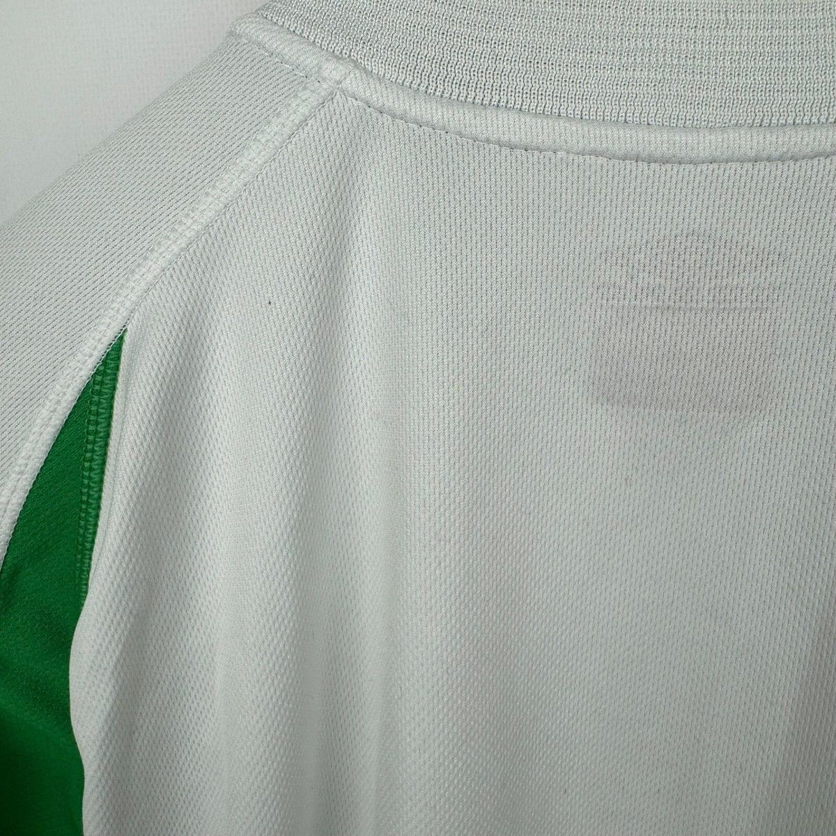 Umbro IRELAND 2002 2003 AWAY FOOTBALL SHIRT SOCCER JERSEY UMBRO Size US L / EU 52-54 / 3 - 24 Thumbnail