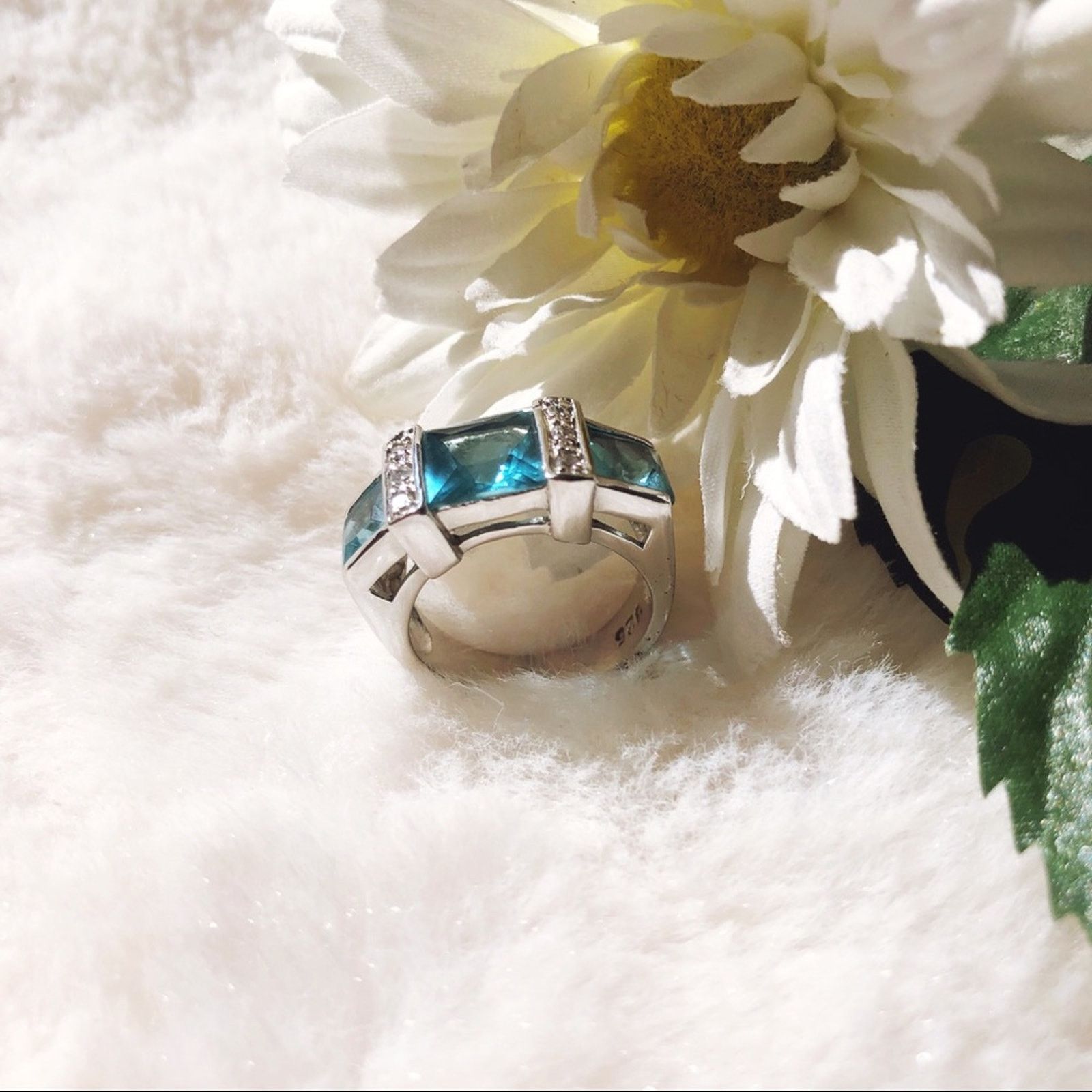 Other Sterling Silver Blue Crystal Band Ring Size ONE SIZE - 2 Thumbnail