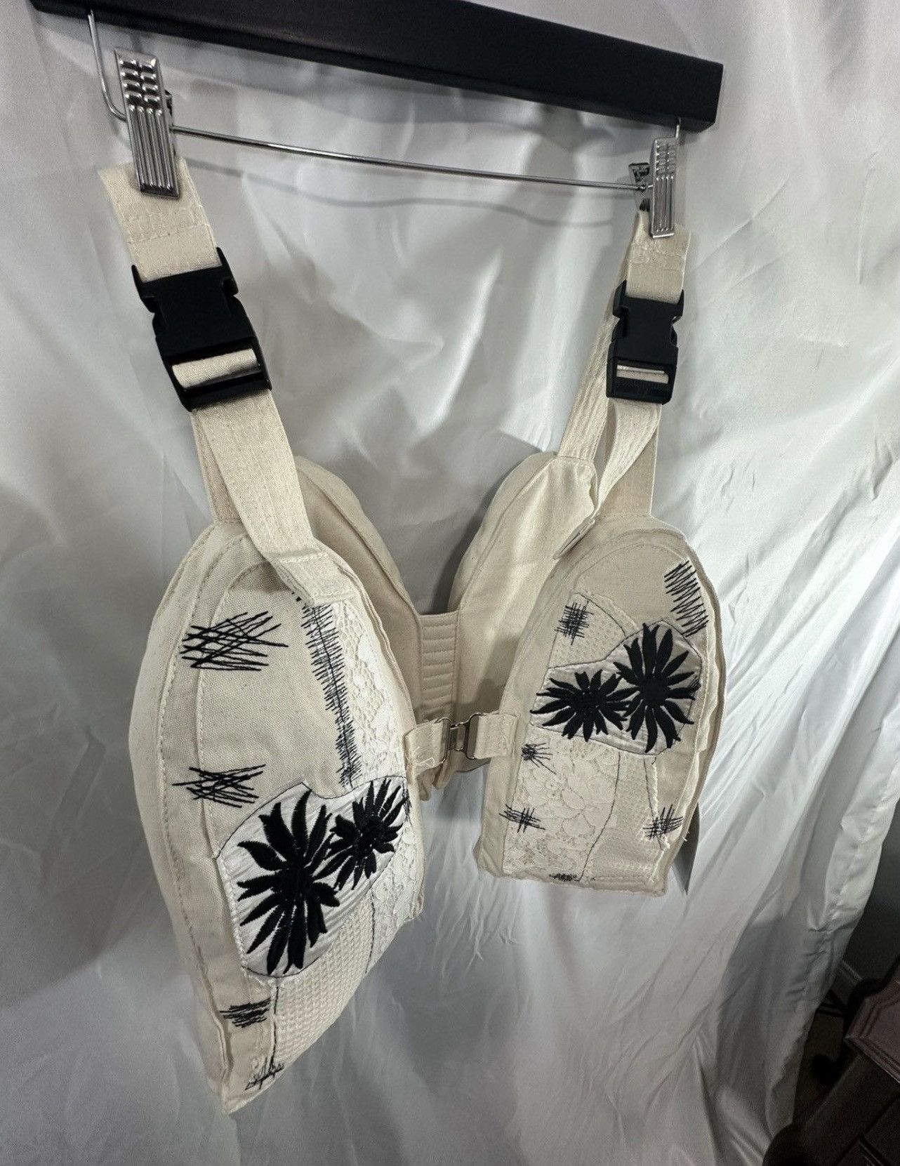 Who Decides War Who Decides War Vest Size ONE SIZE - 4 Thumbnail