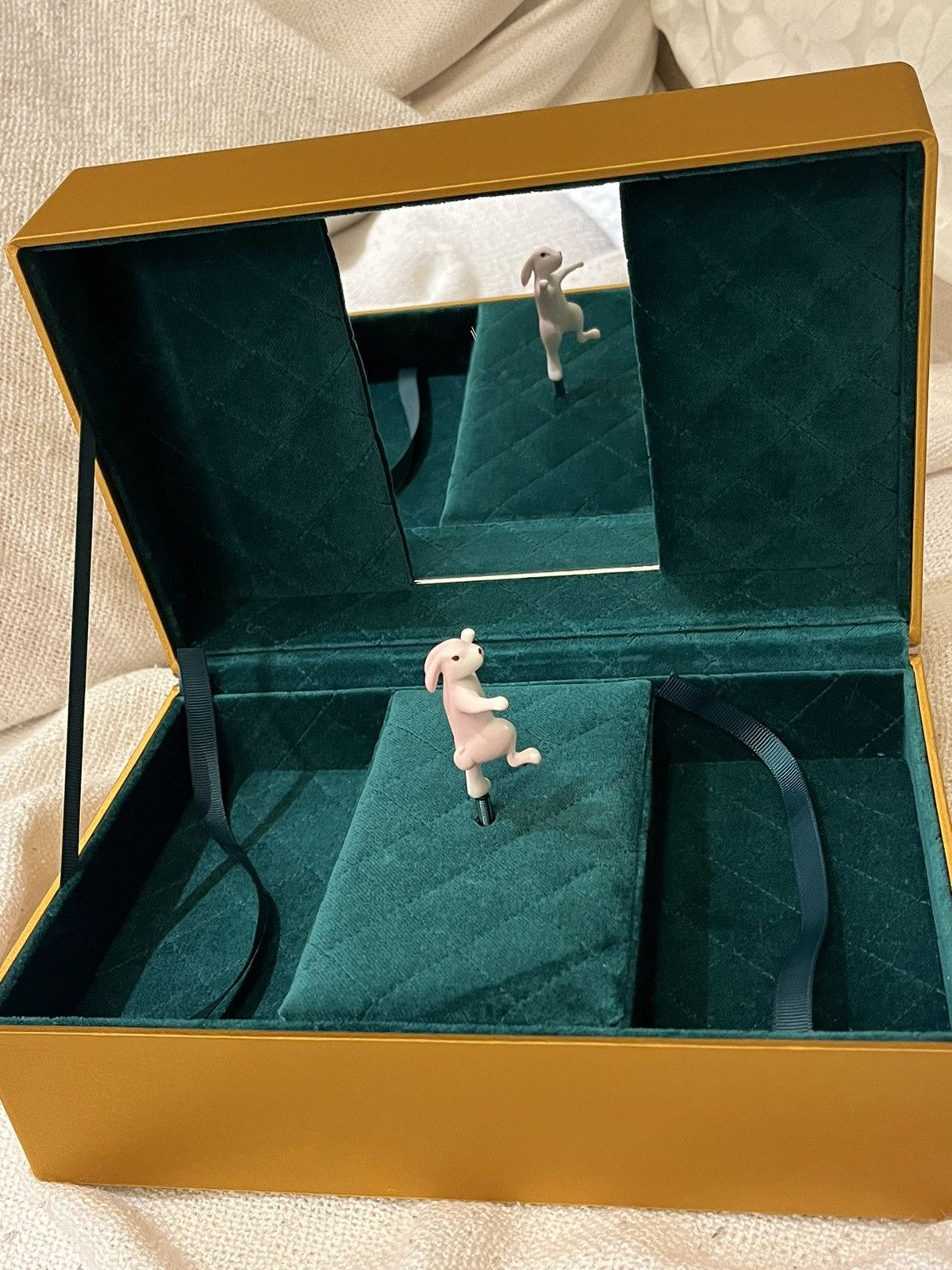 Gucci Gucci Rabbit fly me to the moon Music Jewelry box Size ONE SIZE - 4 Thumbnail