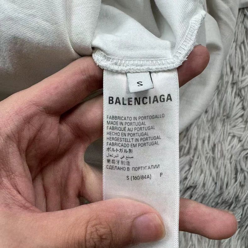 Balenciaga Balenciaga Limited short sleeves for Valentine's Day short Size US S / EU 44-46 / 1 - 7 Thumbnail