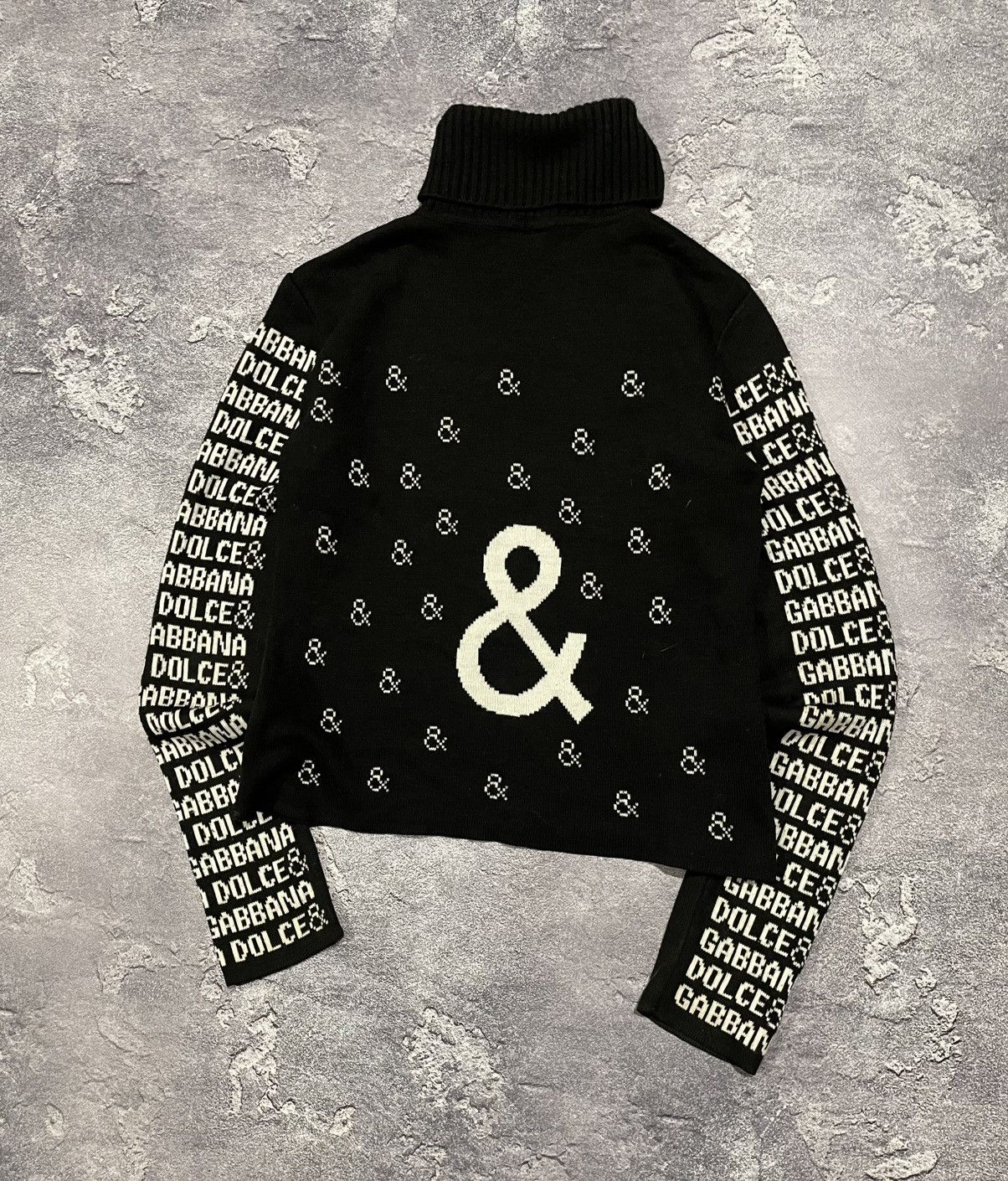 Dolce & Gabbana Vintage Dolce & Gabbana Monogram Logo Turtleneck Sweater Y2K Size M / US 6-8 / IT 42-44 - 2 Thumbnail
