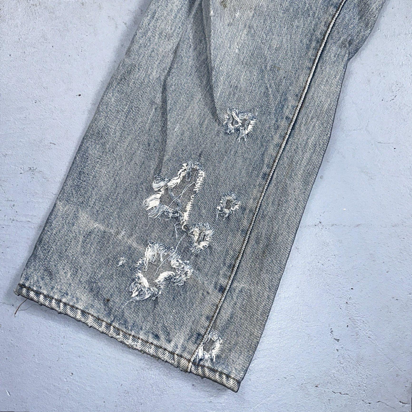 Levi's VINTAGE Levi's 501 Jeans 36x31 Light Wash USA Redline Selvedge 80s 90s 70s 501 XX Men Jeans Straight Distressed Classic Size US 36 / EU 52 - 4 Thumbnail