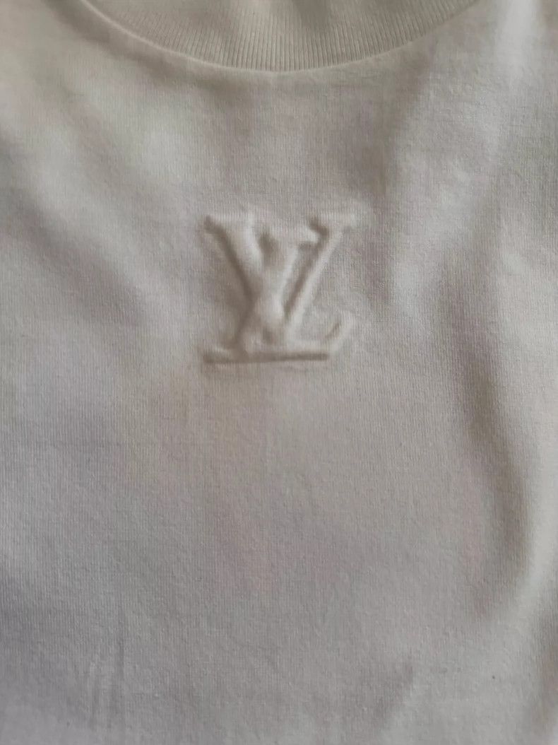 Louis Vuitton LOUIS VUITTON Embossed short sleeves 2504-Nextarrow Size US XS / EU 42 / 0 - 3 Thumbnail