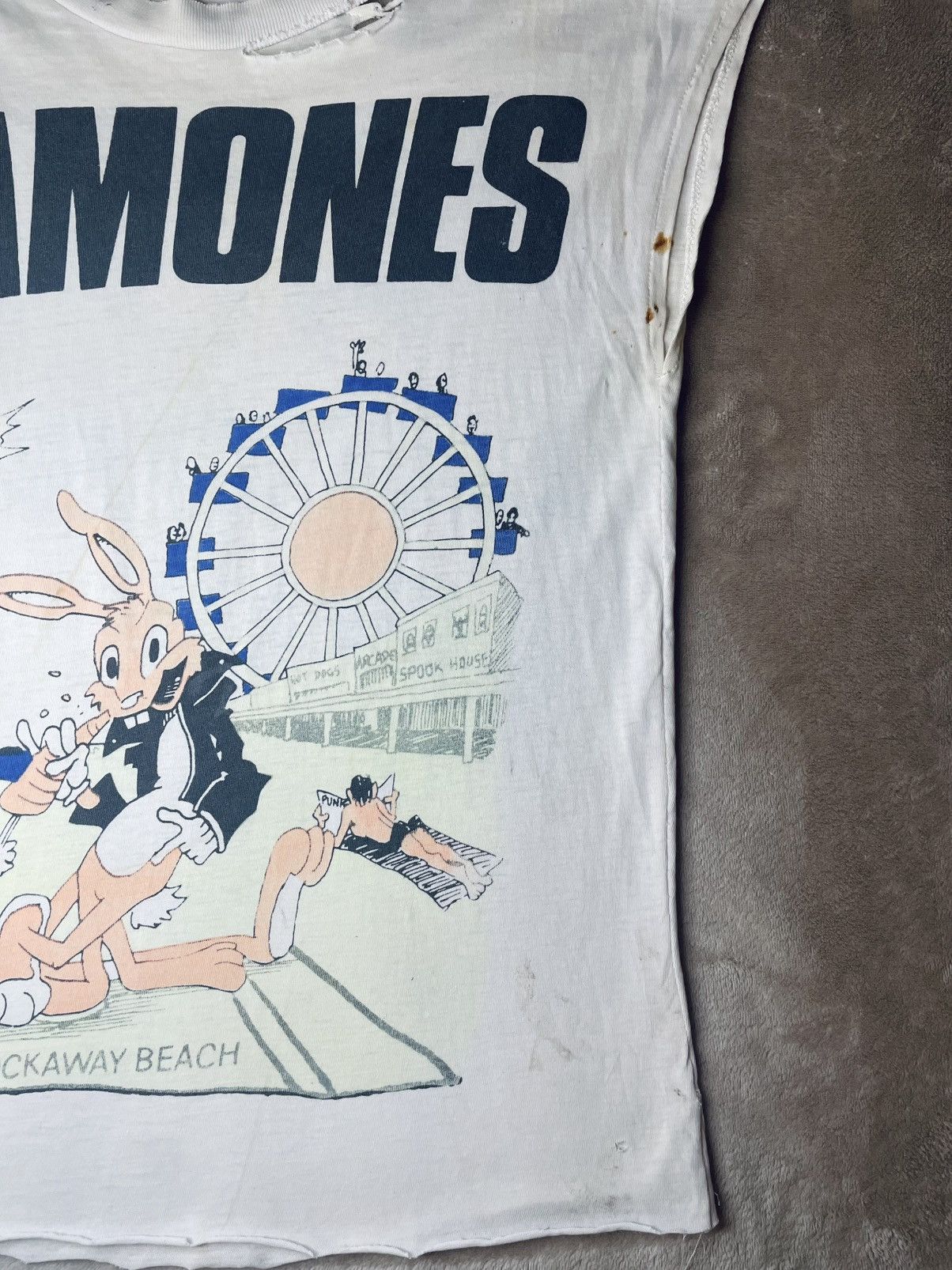 Other Rare Vintage Ramones T-Shirt „Rockaway Beach“ Size US S / EU 44-46 / 1 - 7 Thumbnail