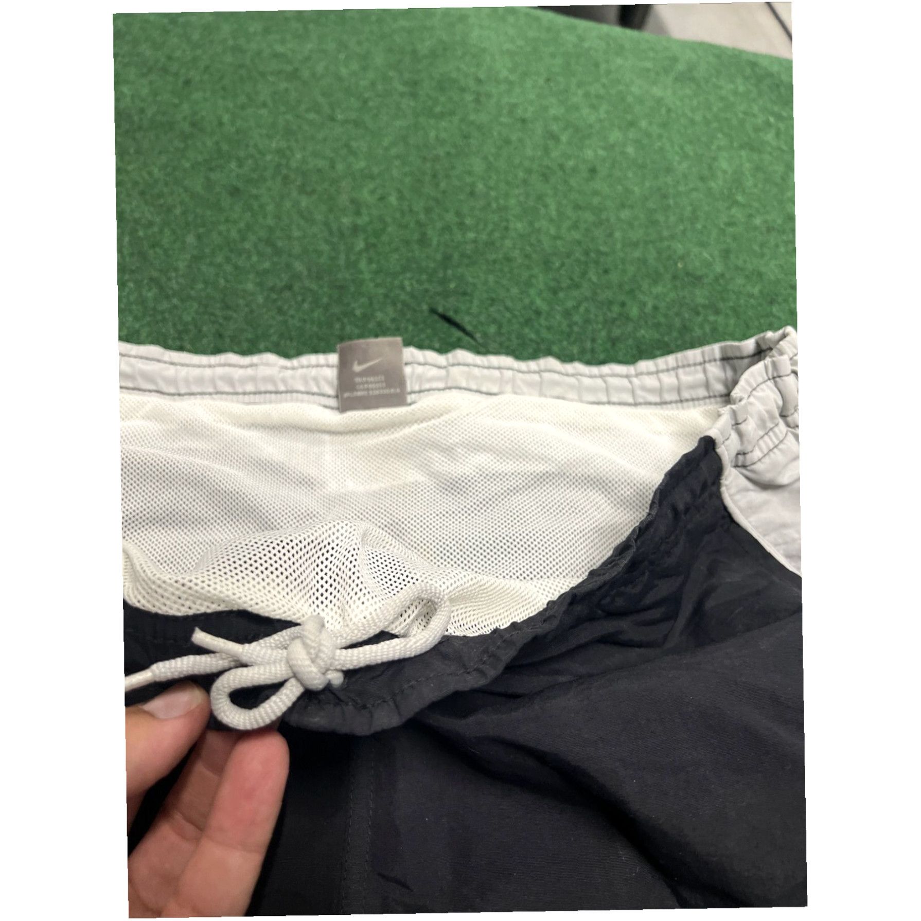 Nike Vintage Y2K Nike Mens Black Swim Shorts Trunks Large Spell Out Gray Swoosh Logo Size US 33 - 5 Thumbnail