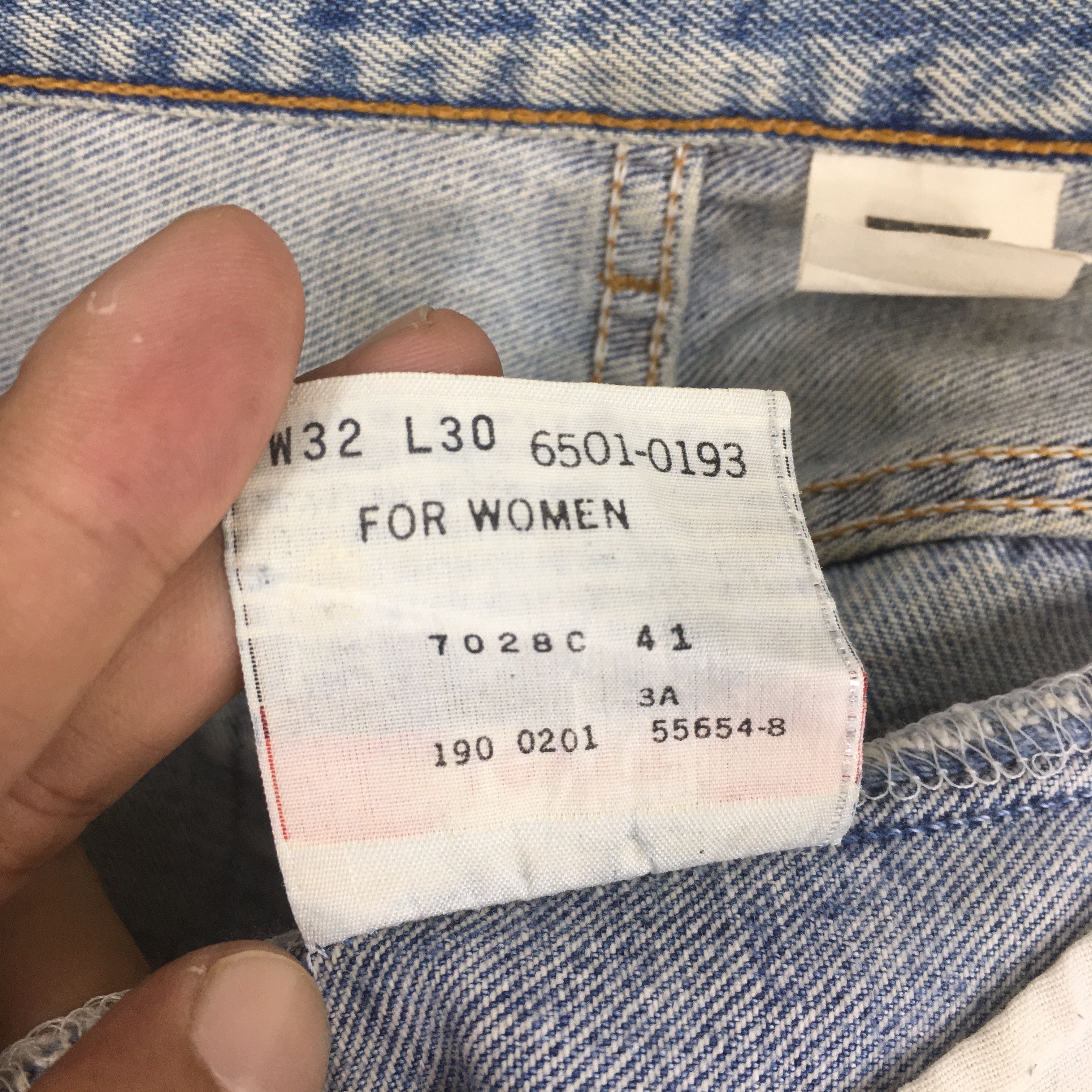 Levi's Size 31x28.5 Vintage 90s Levi's 501 Distressed Jeans S1867 Size US 31 - 14 Thumbnail