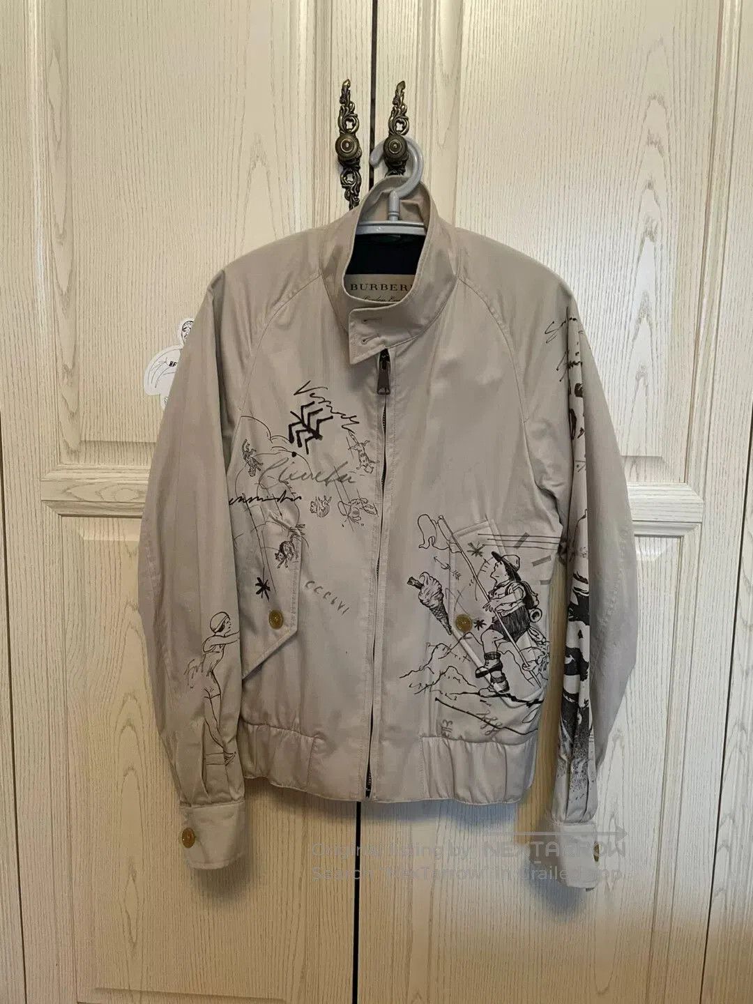 Burberry Burberry Size 46 Coat for Sale. Size US S / EU 44-46 / 1 - 1 Thumbnail