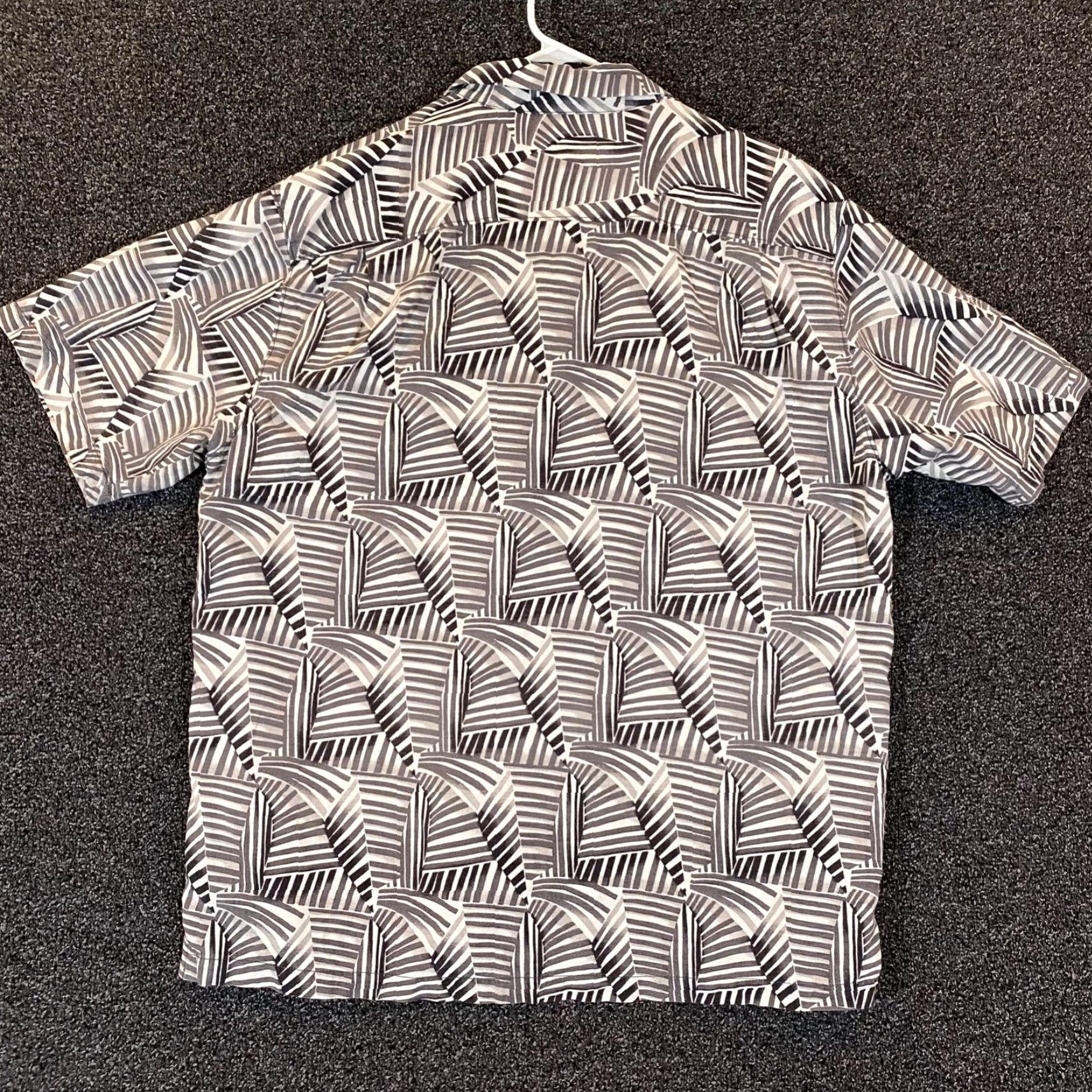 Tommy Bahama TOMMY BAHAMA Shirt Mens XL Gray Black Silk Floral Tropical Resort Button-Up Size US XL / EU 56 / 4 - 6 Thumbnail