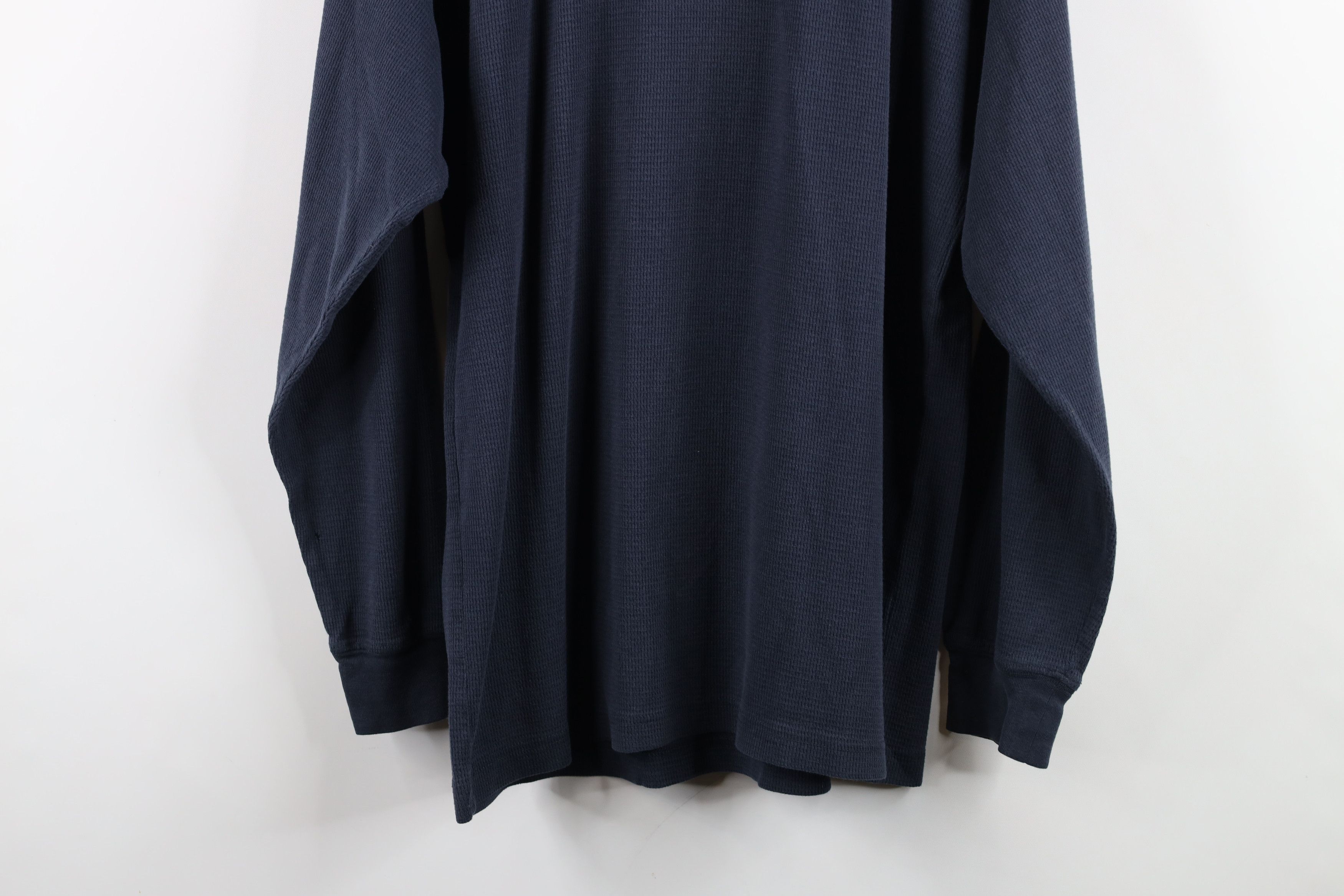 Vintage Vintage 90s University of Michigan Waffle Knit T-Shirt Size US L / EU 52-54 / 3 - 14 Thumbnail