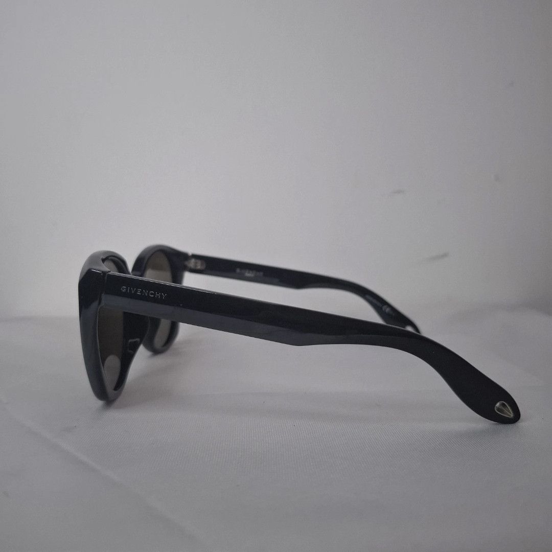 Givenchy GIVENCHY Glossy Black Grey Gradient Cateye Sunglasses Size ONE SIZE - 7 Thumbnail