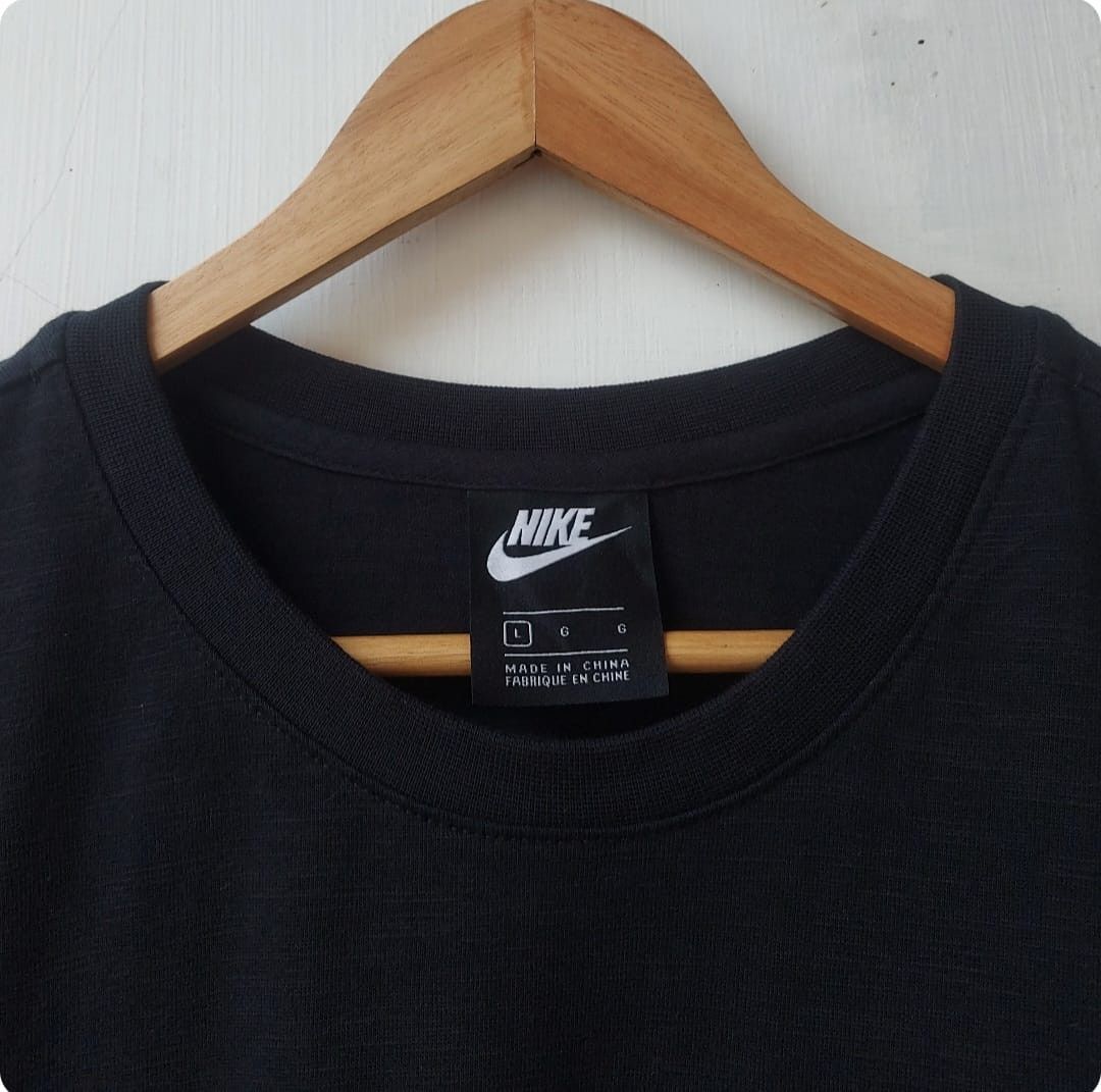 Nike NIKE Utility Pocket Tshirt Size US L / EU 52-54 / 3 - 6 Thumbnail