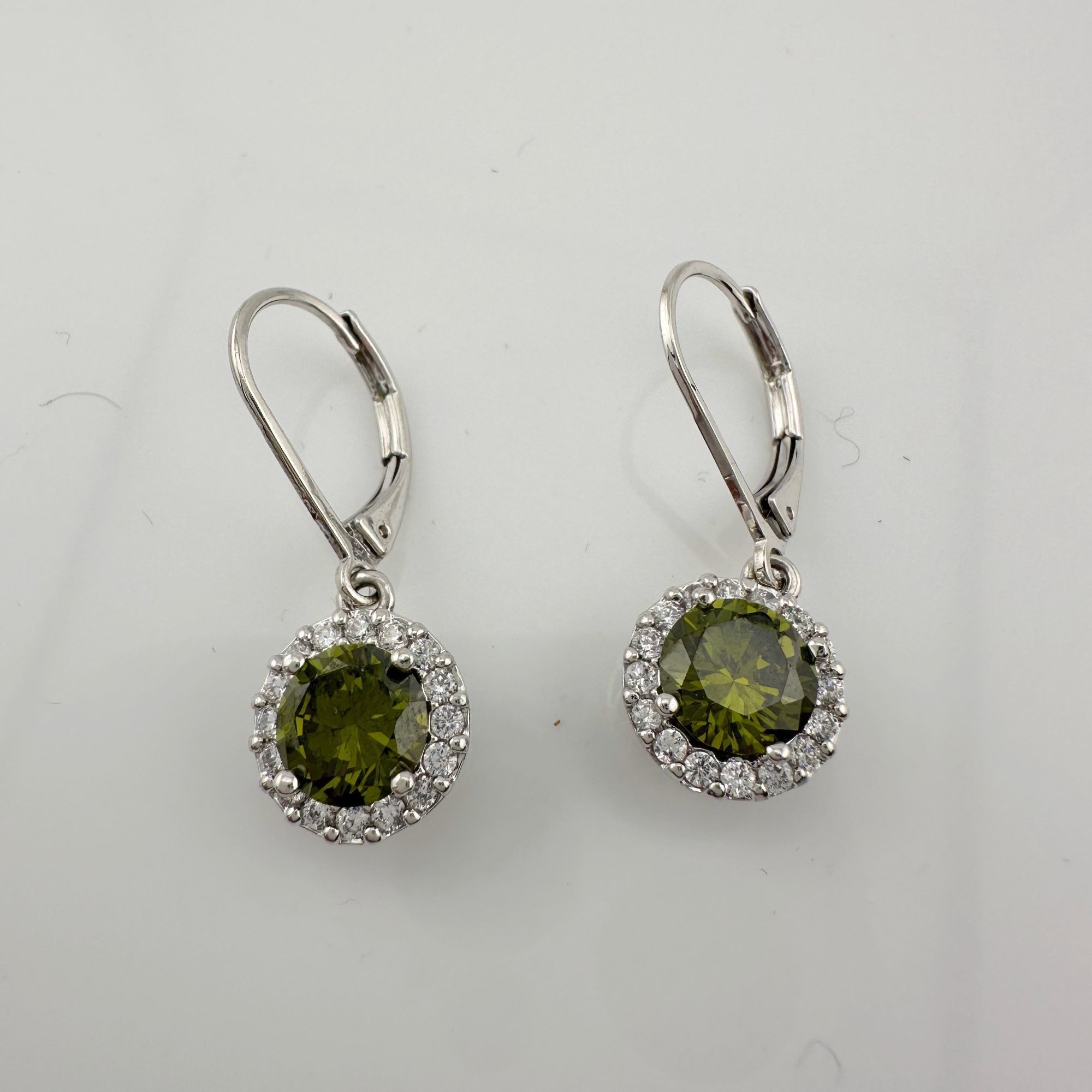 Other Beautiful Green Peridot & White Topaz Round Halo Necklace an Size ONE SIZE - 19 Thumbnail