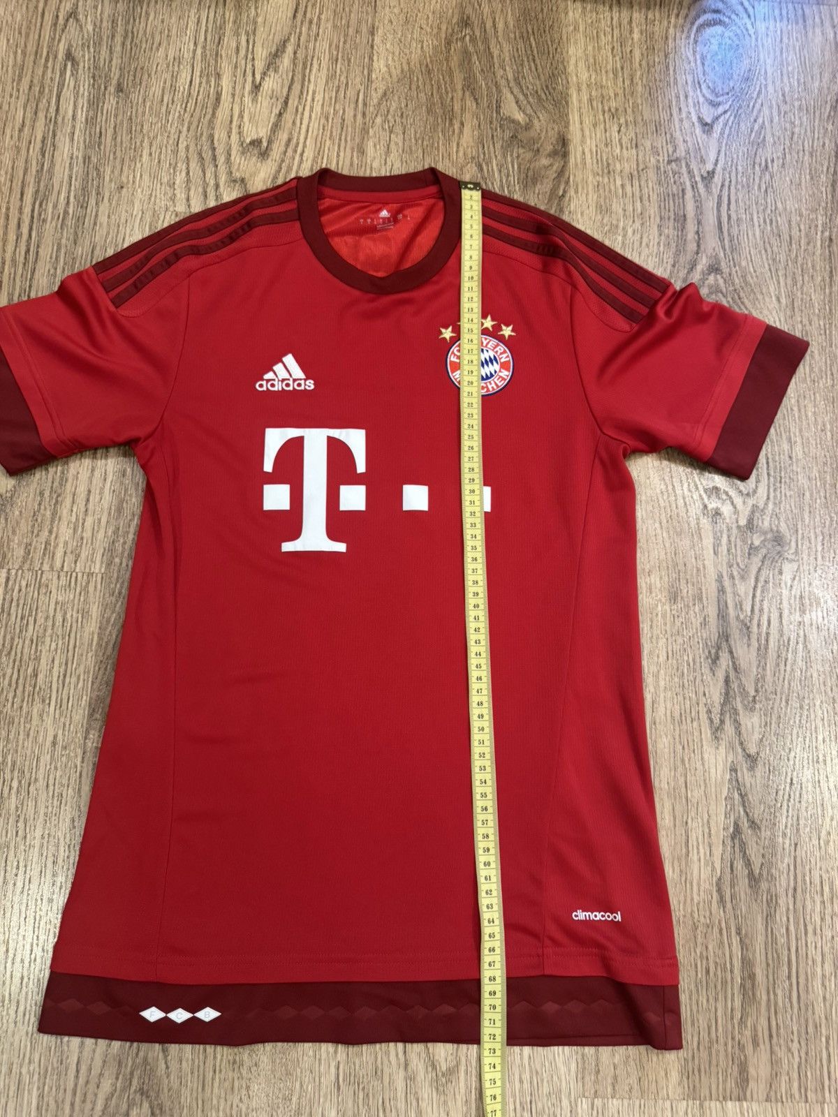 Adidas BAYERN MÜNICH 2015 2016 HOME FOOTBALL SHIRT ADIDAS sz S MEN Size US S / EU 44-46 / 1 - 2 Thumbnail