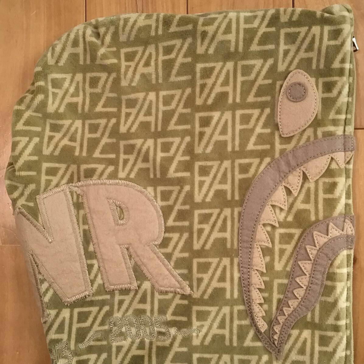 Bape BAPE Logo Monogram Velour Shark Full Zip Hoodie APE Size US M / EU 48-50 / 2 - 4 Thumbnail