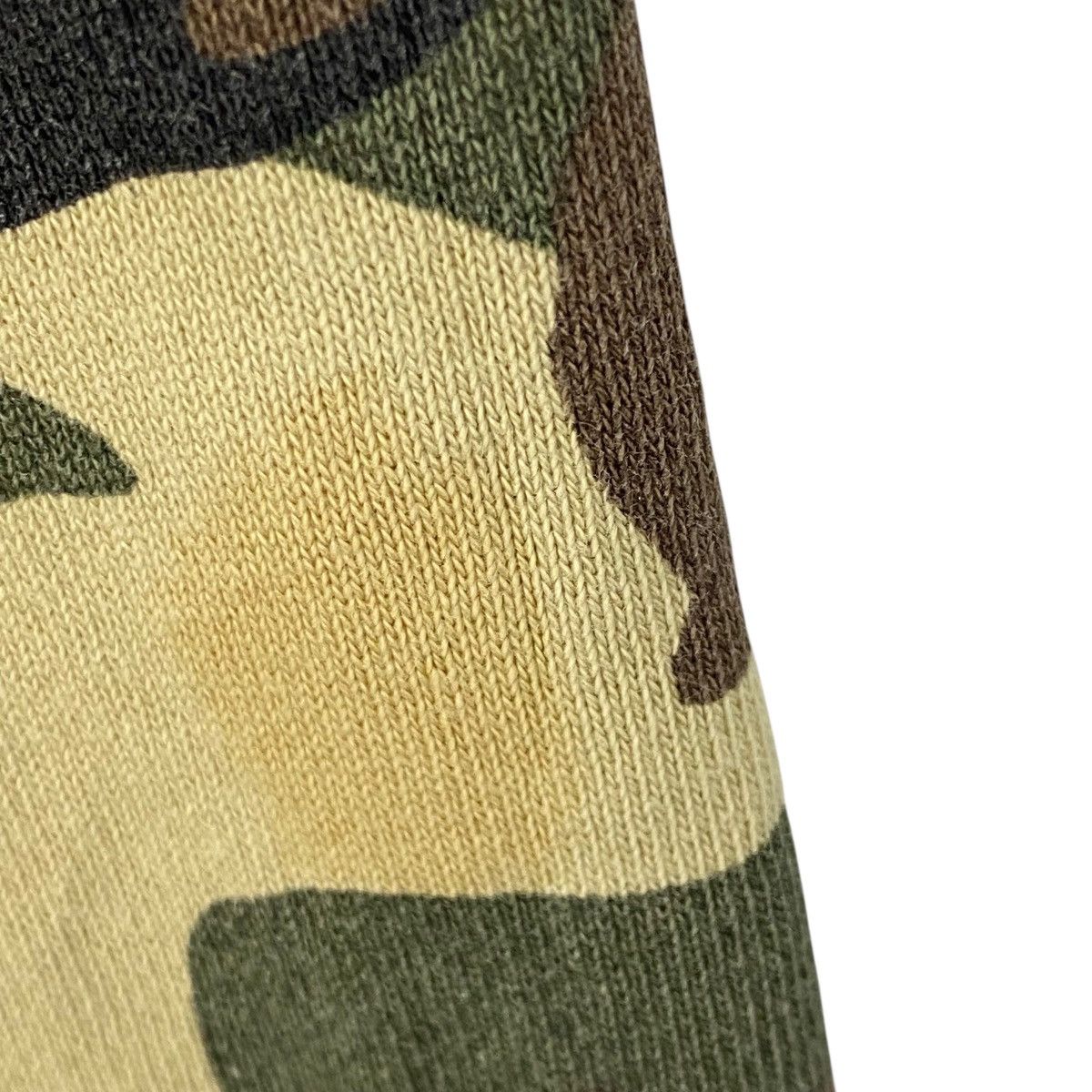 Other Vintage Tommy Jeans Camouflage Hoodie Sweater Big Logo Size US XL / EU 56 / 4 - 6 Thumbnail