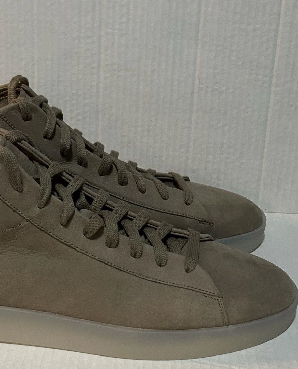 Essentials Fear of God Essentials Tennis Court Mid Warm Taupe US13 EU46 Size US 13 / EU 46 - 2 Thumbnail