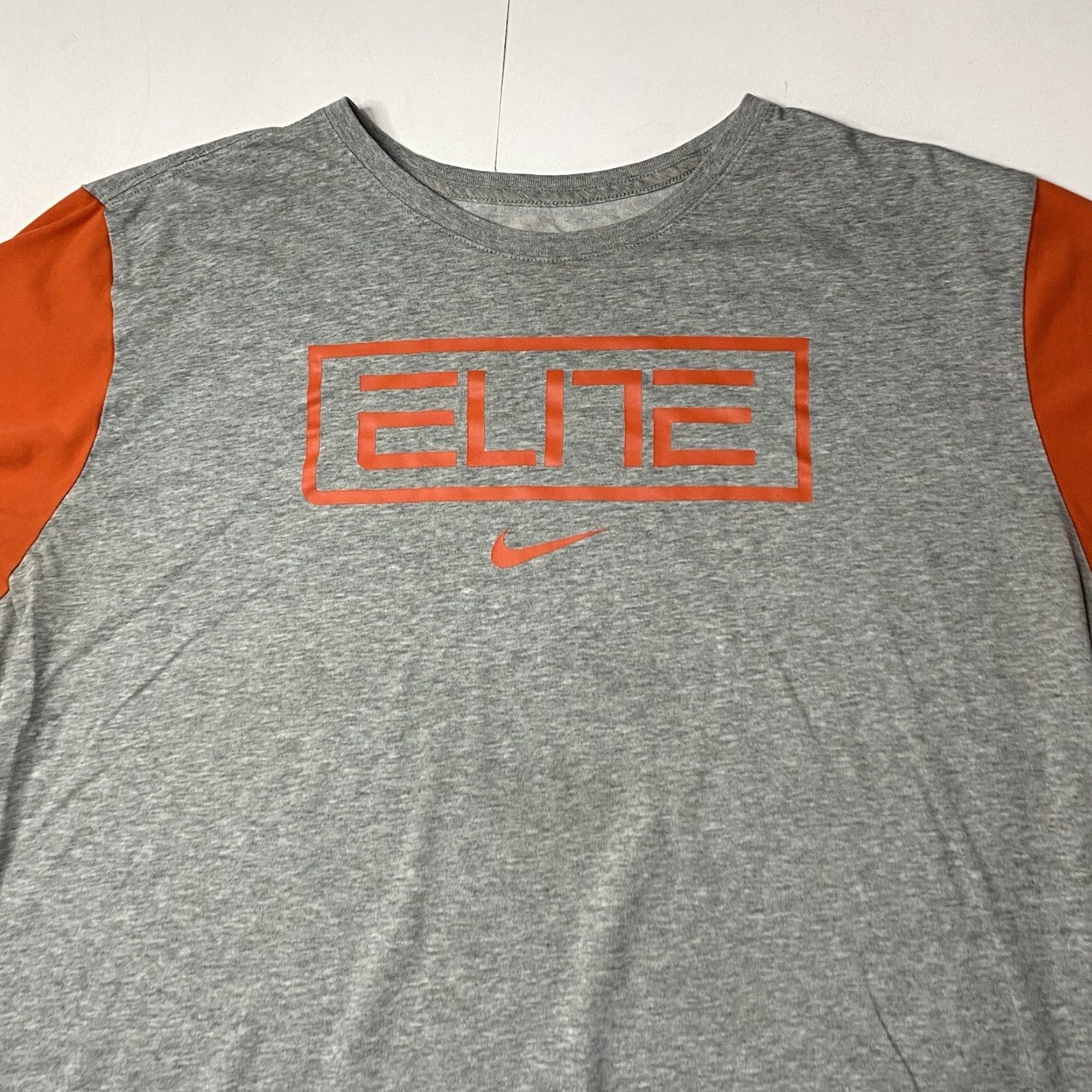 Nike VINTAGE Nike Elite Dri-Fit T-Shirt Tee Men’s Gray Orange Short Sleeve XXL TTG EEG Size US XXL / EU 58 / 5 - 7 Thumbnail