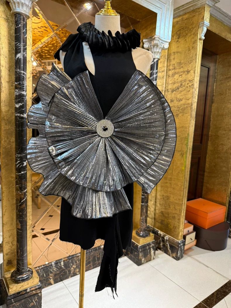 Versace Versace Silver metallic three-dimensional dress Size M / US 6-8 / IT 42-44 - 8 Thumbnail