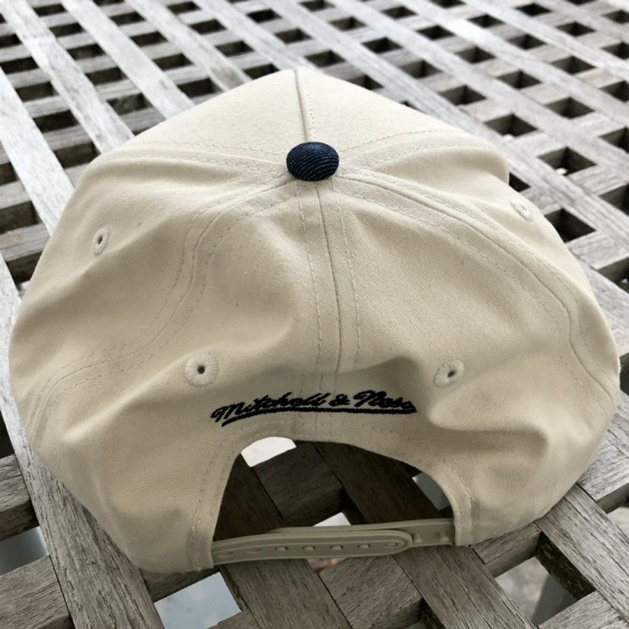 Mitchell & Ness Atlanta Braves 1995 WS Patch M&N Denim Brim Snapback Hat Size ONE SIZE - 5 Thumbnail
