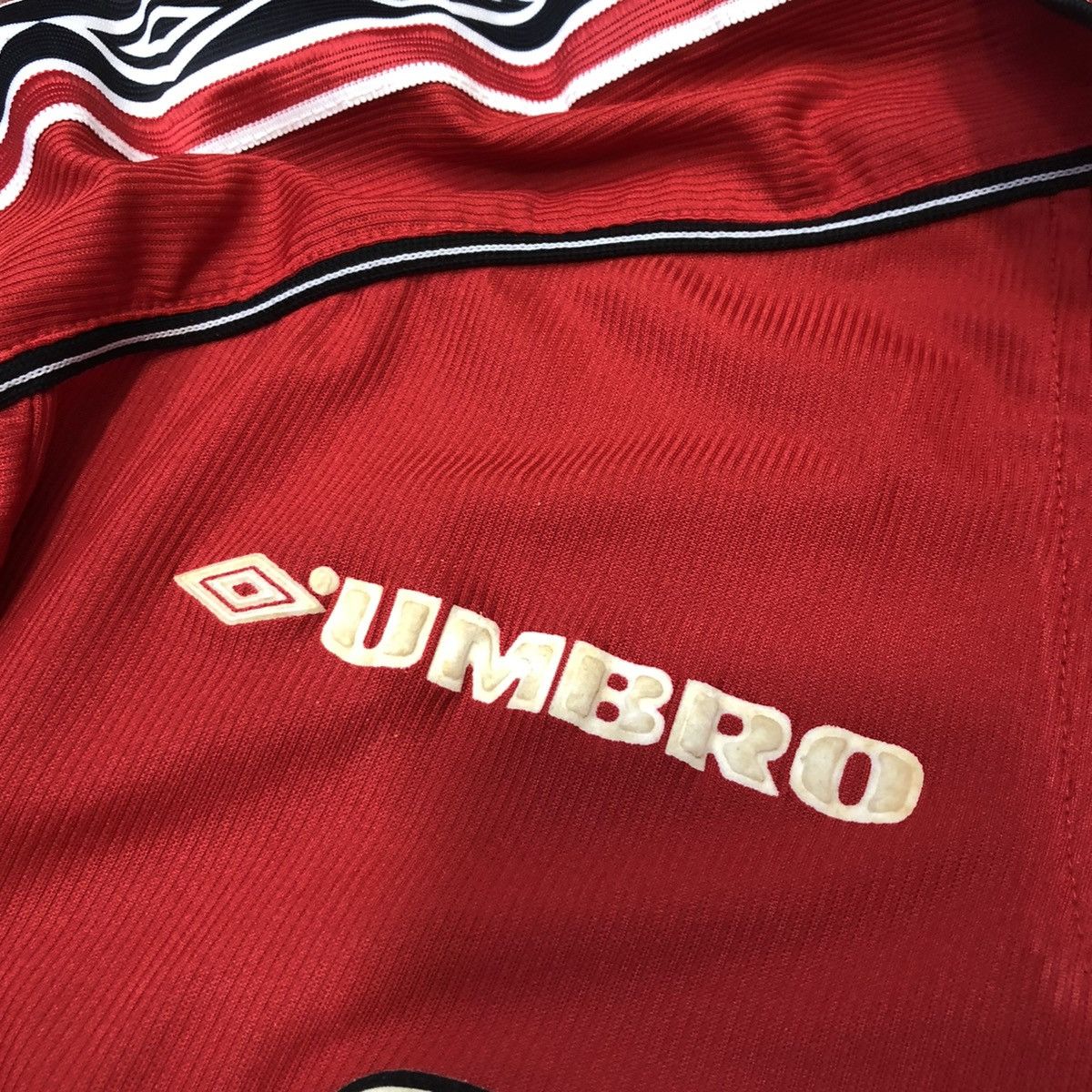 Umbro Manchester United 99/00 home shirt #7 Beckham Size US L / EU 52-54 / 3 - 4 Thumbnail