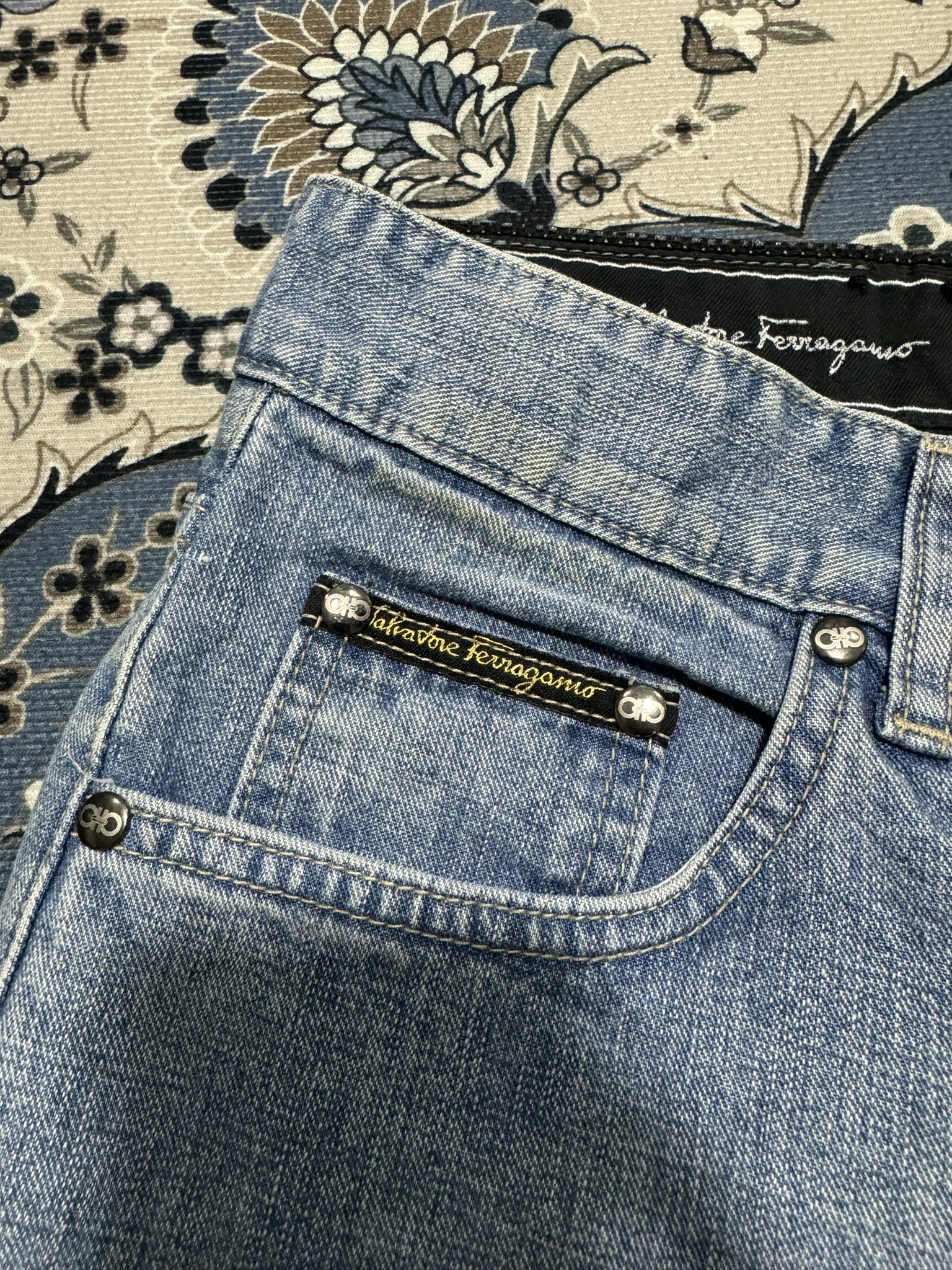 Beauty Beast × Salvatore Ferragamo Vintage Salvatore Ferragamo Classic Basic Jeans Size US 29 - 5 Thumbnail